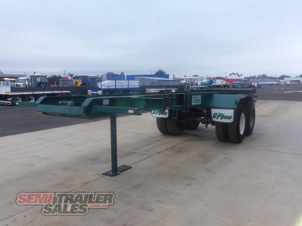 1980 MCGRATH 20FT SKEL TRAILER