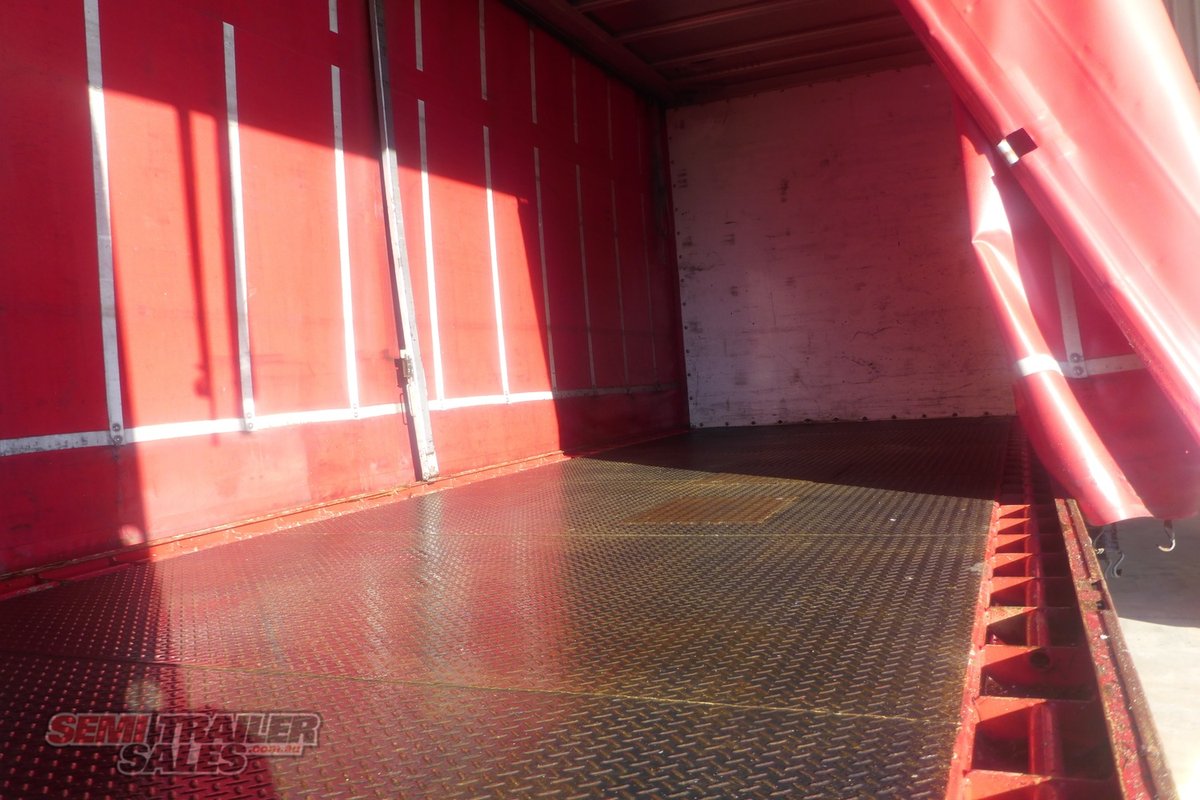 06/2002 BARKER 12 PALLET CURTAINSIDER A TRAILER (REMOVEABLE BODY)