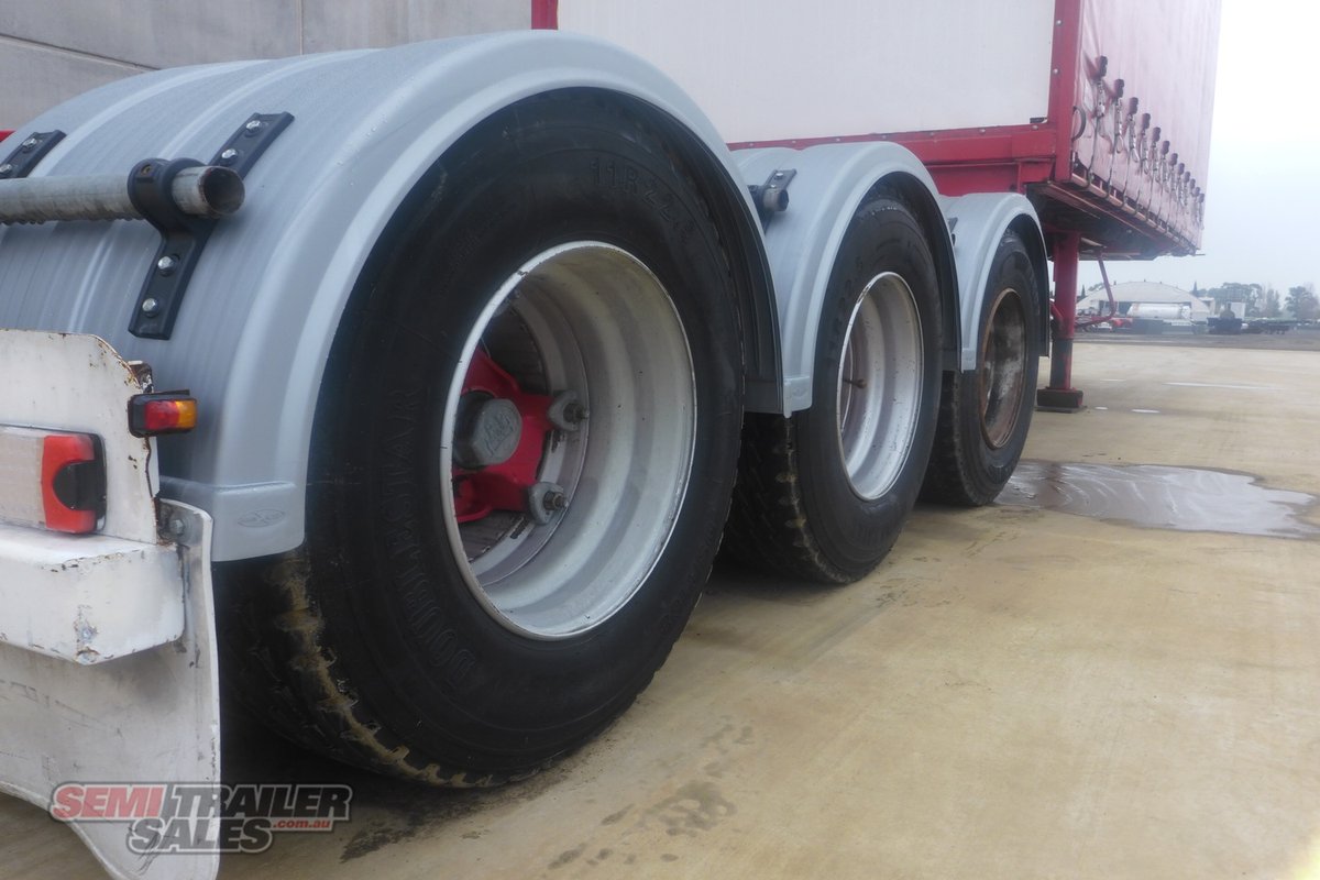 06/2002 BARKER 12 PALLET CURTAINSIDER A TRAILER (REMOVEABLE BODY)