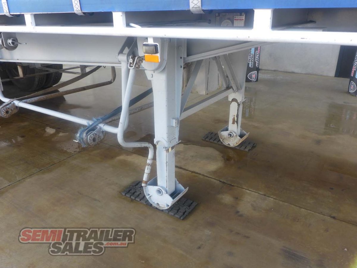 05/2007 KRUEGER 12 PALLET CURTAINSIDER A TRAILER