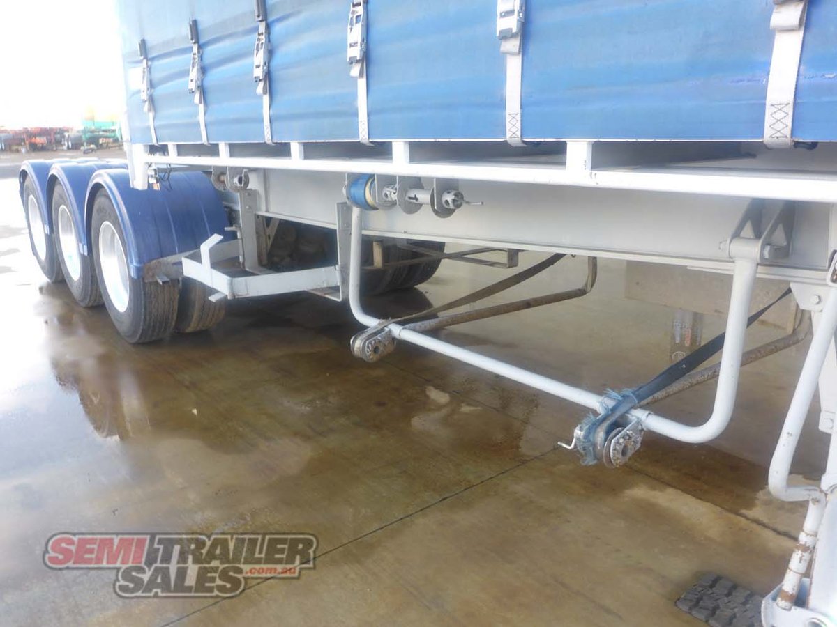 05/2007 KRUEGER 12 PALLET CURTAINSIDER A TRAILER