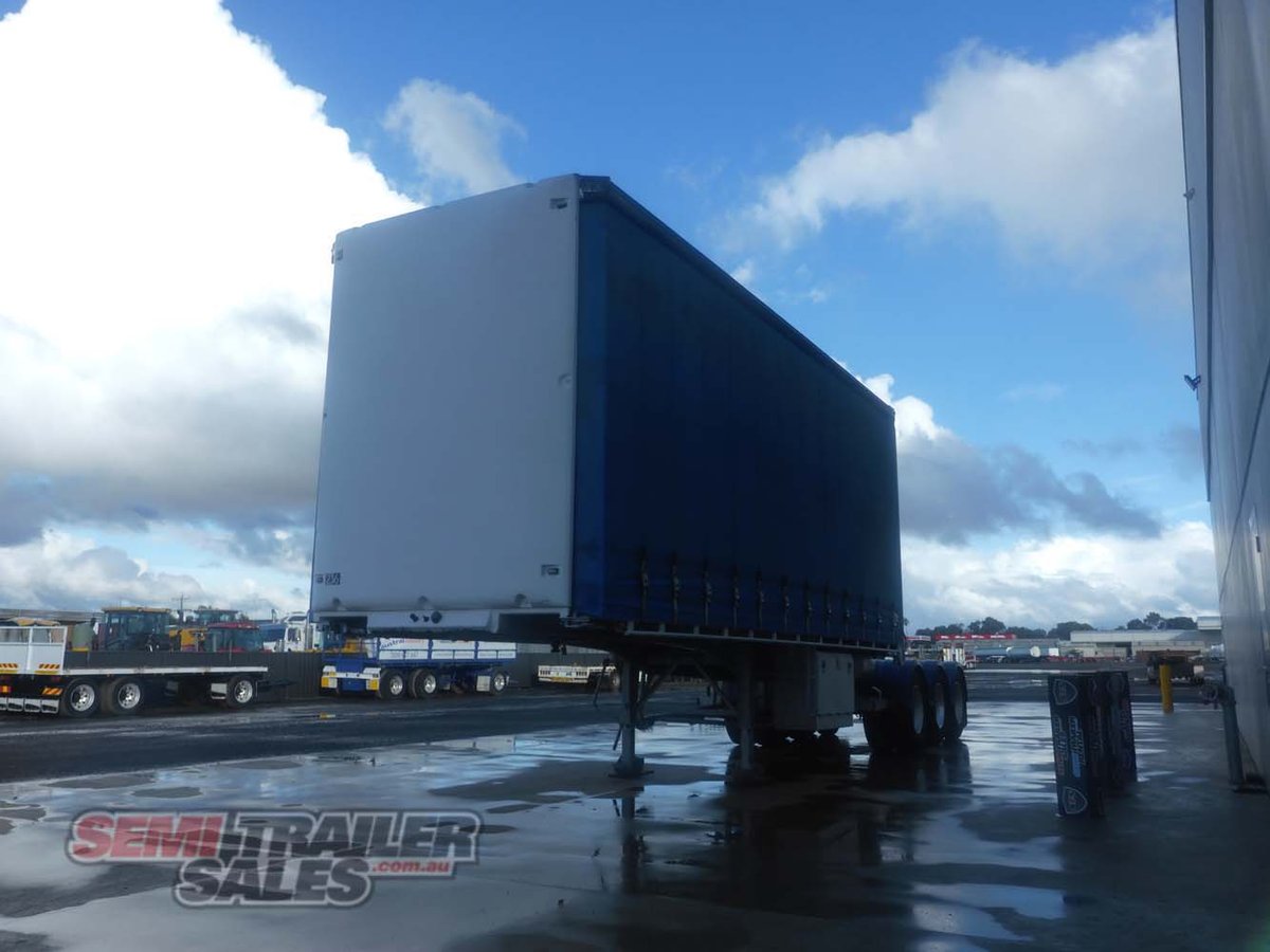 05/2007 KRUEGER 12 PALLET CURTAINSIDER A TRAILER