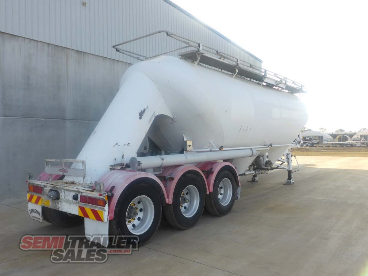 10/2011 BOOMER BULK TANKER TRAILER
