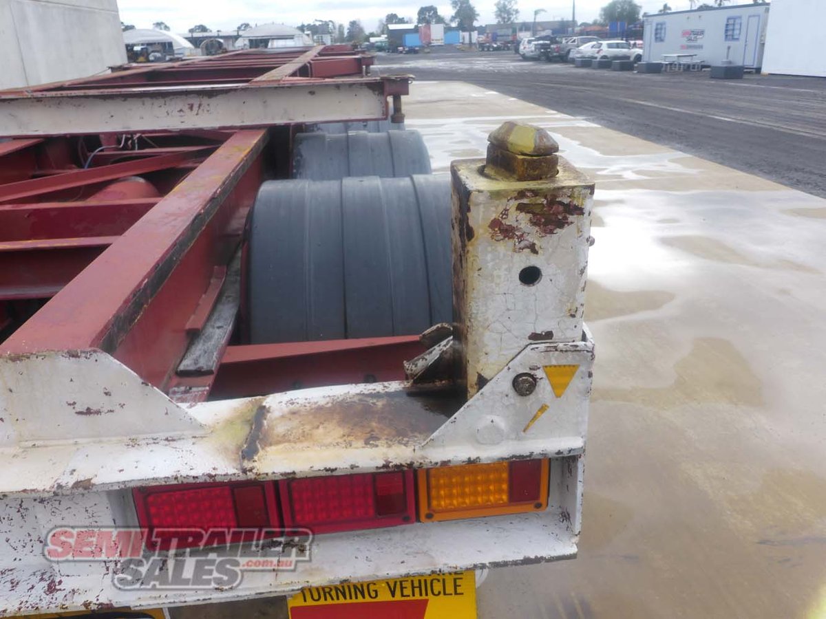 08/1997 FREIGHTER 30-40FT RETRACTABLE SKEL TRAILER