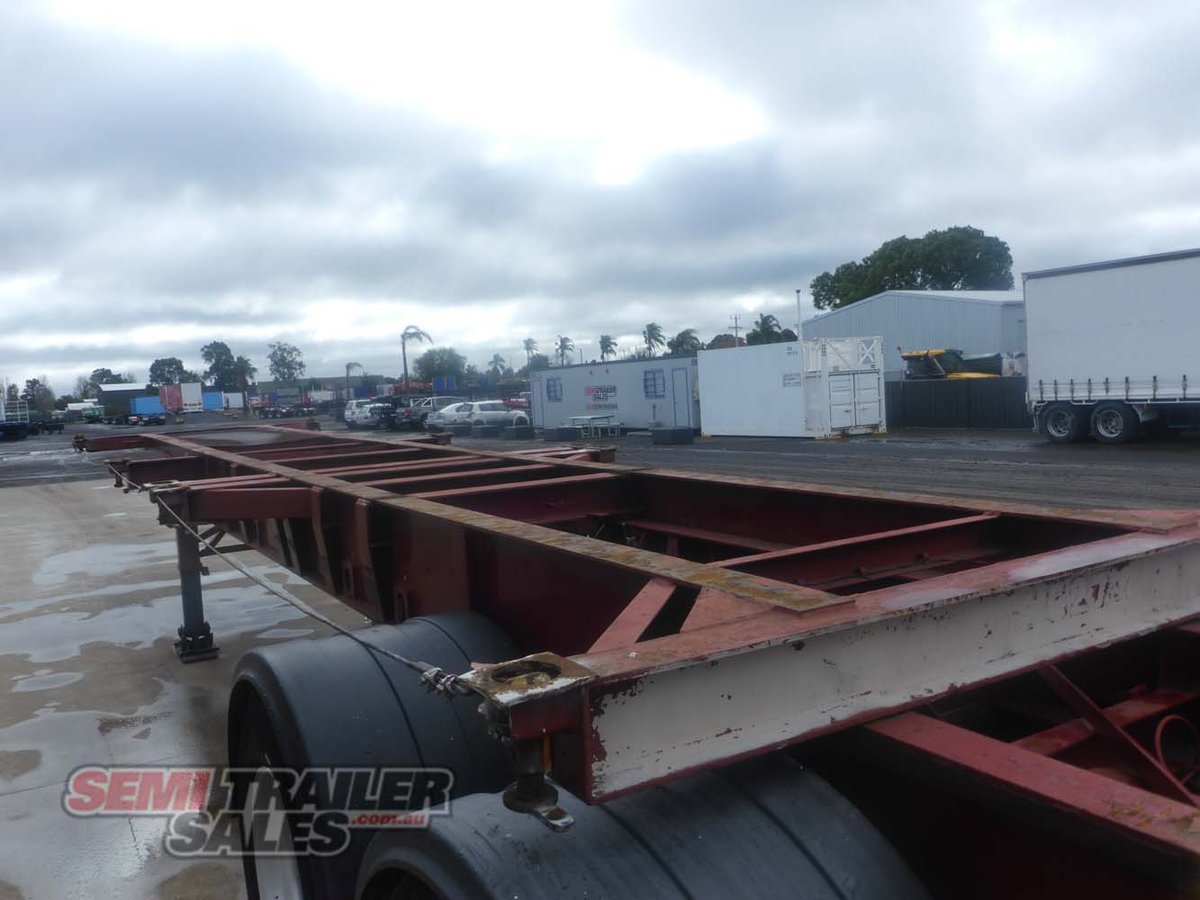 08/1997 FREIGHTER 30-40FT RETRACTABLE SKEL TRAILER