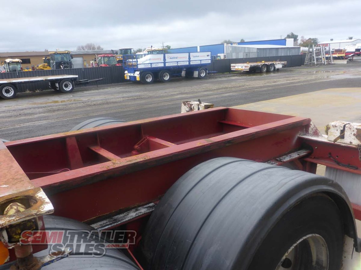 08/1997 FREIGHTER 30-40FT RETRACTABLE SKEL TRAILER