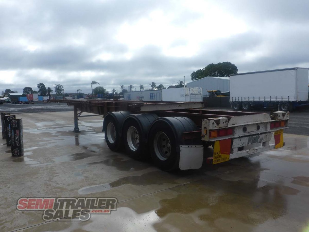08/1997 FREIGHTER 30-40FT RETRACTABLE SKEL TRAILER