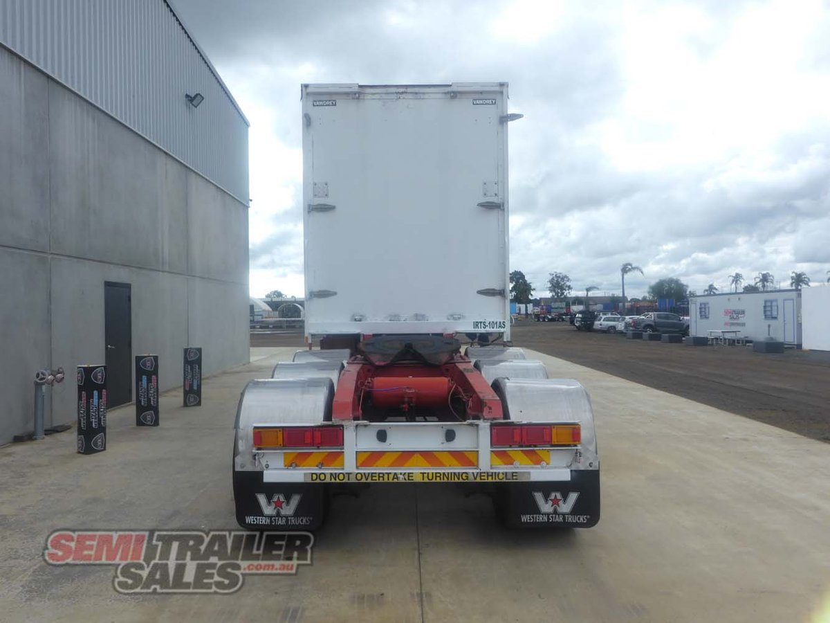 12/2004 VAWDREY 10 PALLET REFRIGERATED CURTAINSIDER A TRAILER