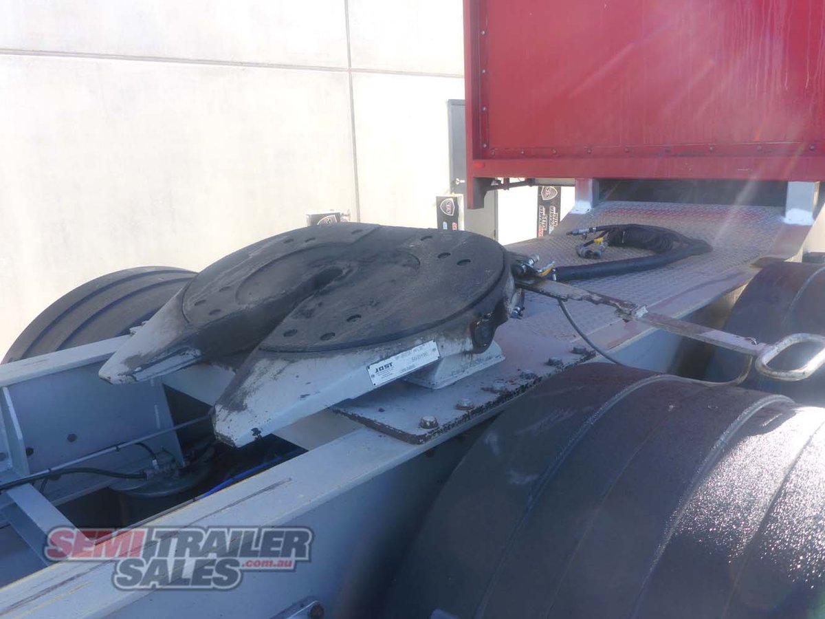 03/2008 BARKER 12 PALLET CURTAINSIDER A TRAILER
