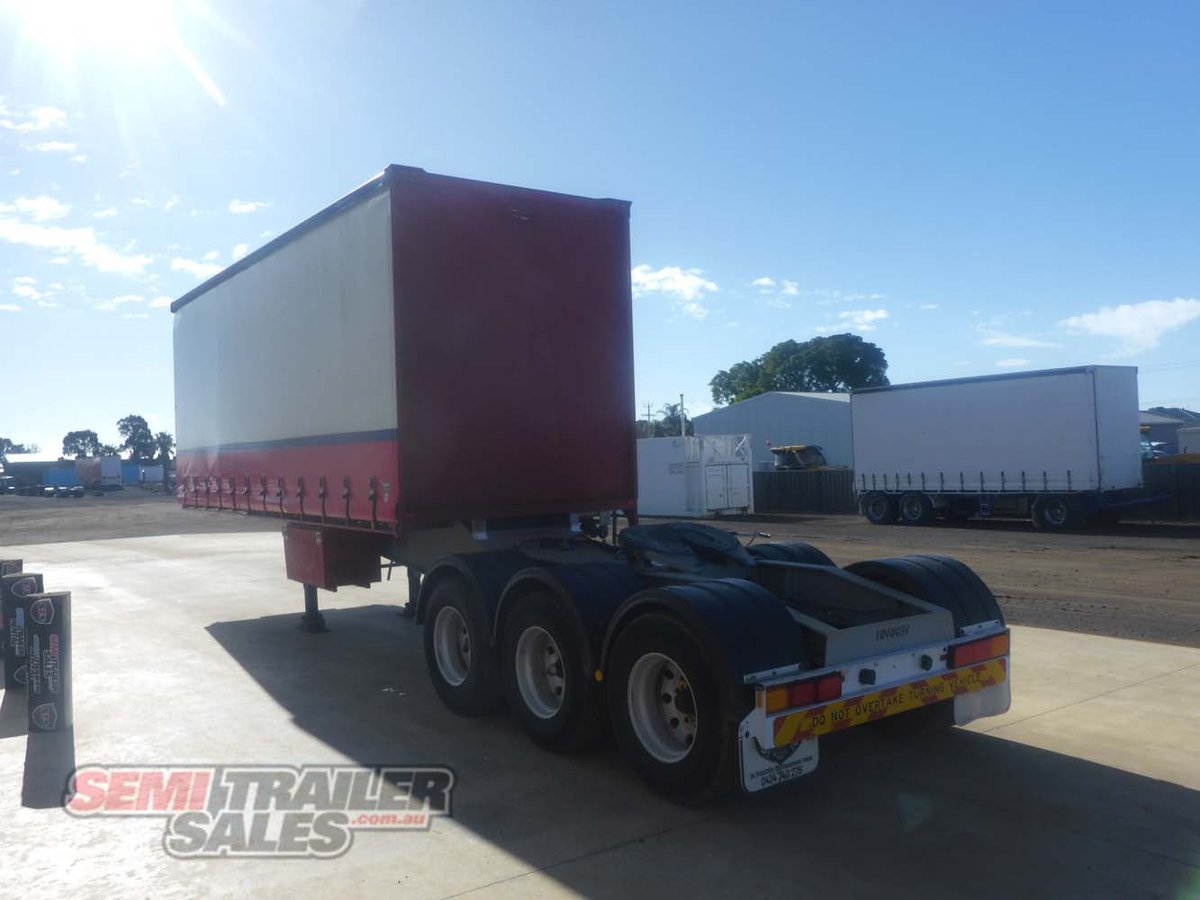 03/2008 BARKER 12 PALLET CURTAINSIDER A TRAILER