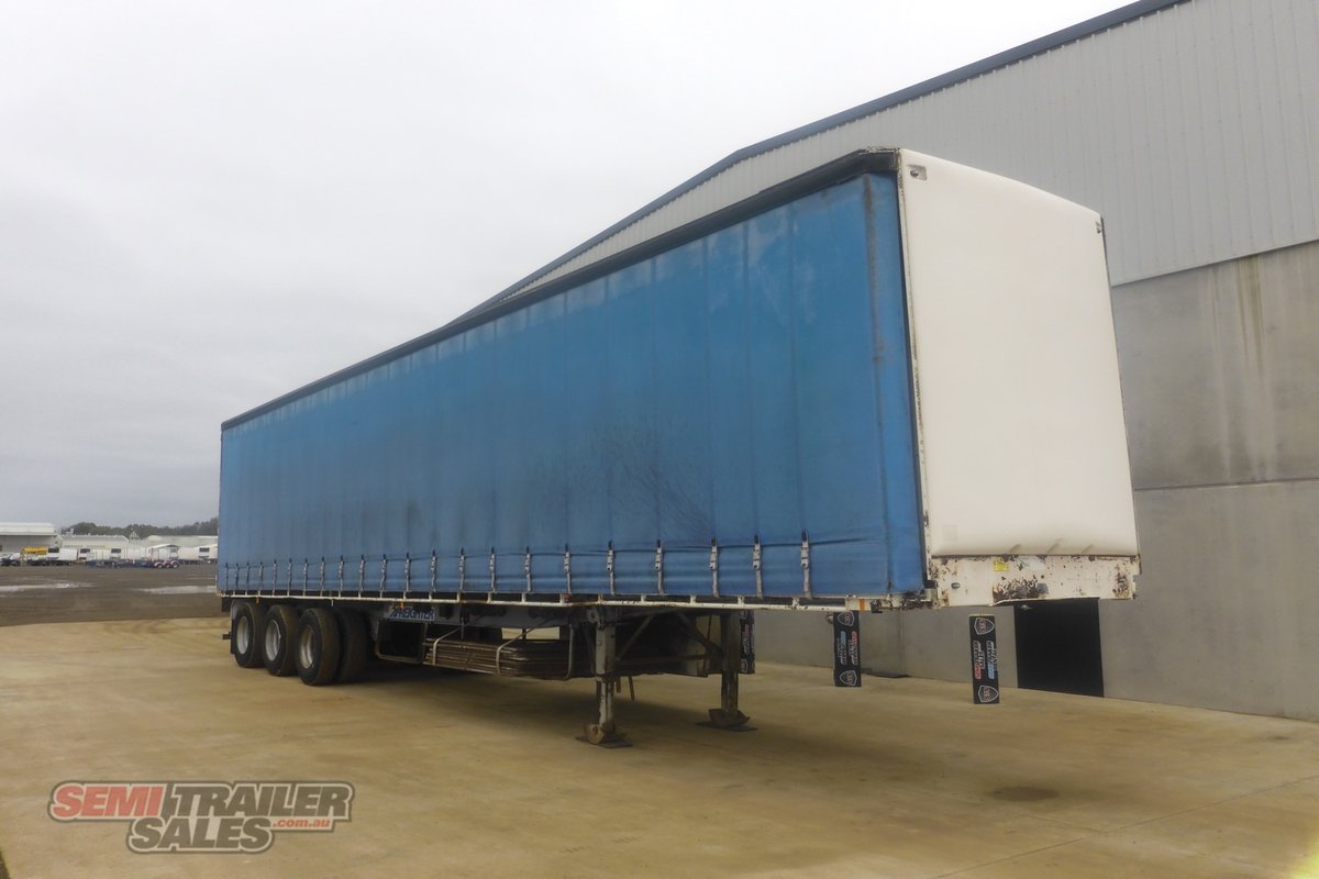 10/1999 FREIGHTER 22 PALLET CURTAINSIDER TRAILER