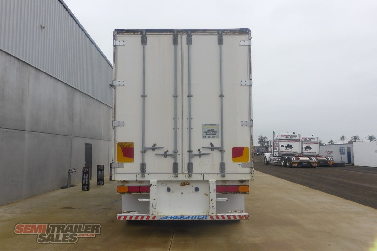 10/1999 FREIGHTER 22 PALLET CURTAINSIDER TRAILER