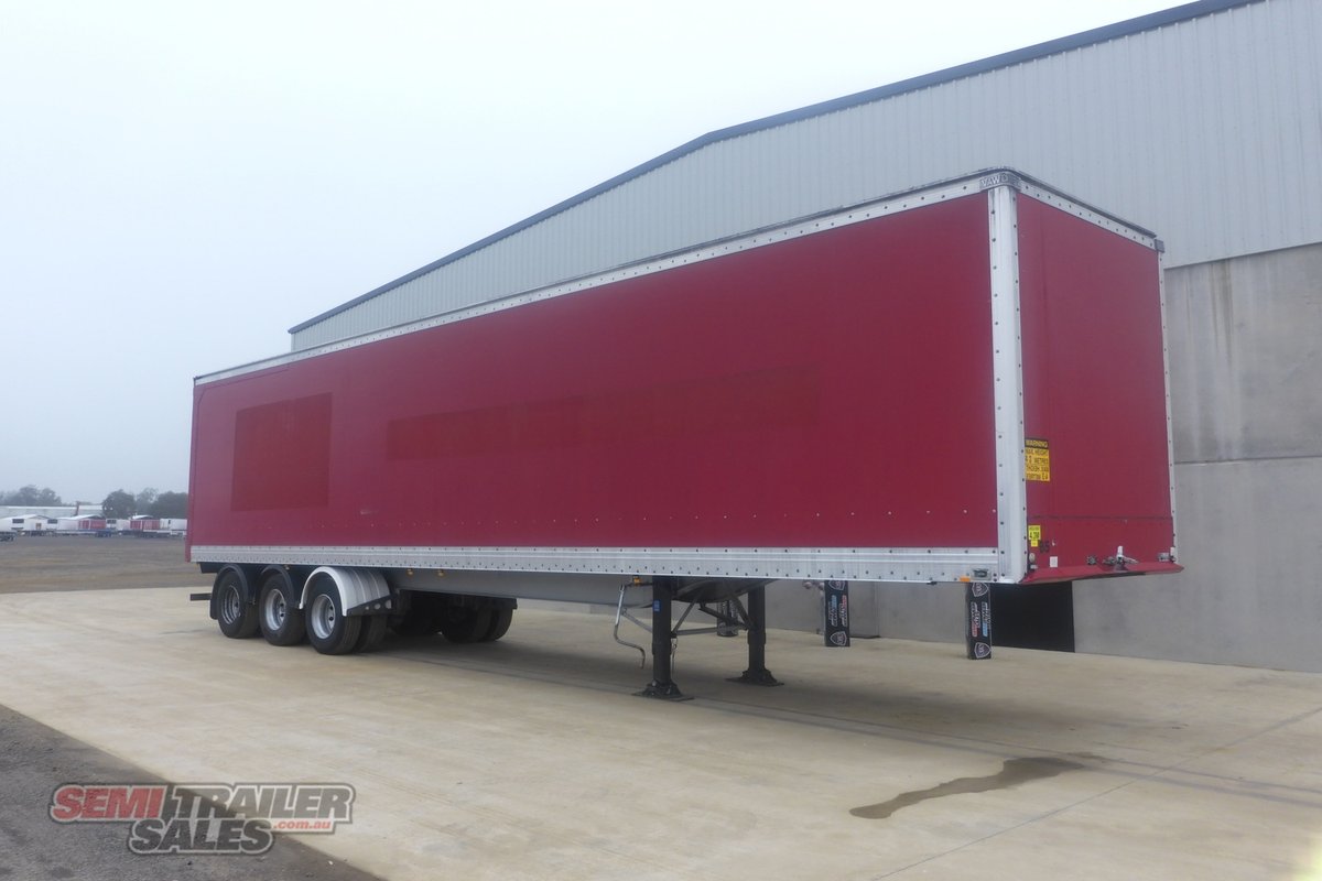 10/2006 VAWDREY 22 PALLET PANTECH WITH REAR TAILGATE
