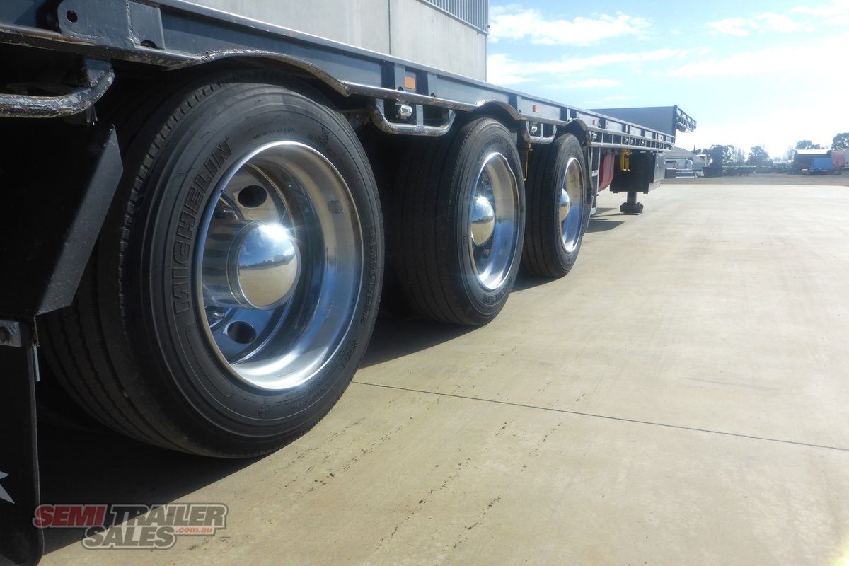 03/2016 CIMC 22 PALLET DROPDECK TRAILER WITH CONTAINER PINS