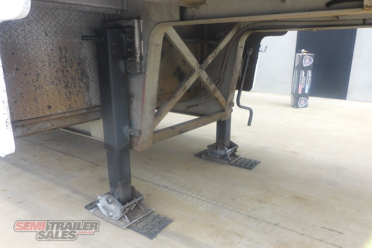 12/1989 LUCAR DROPDECK FURNITURE PANTECH