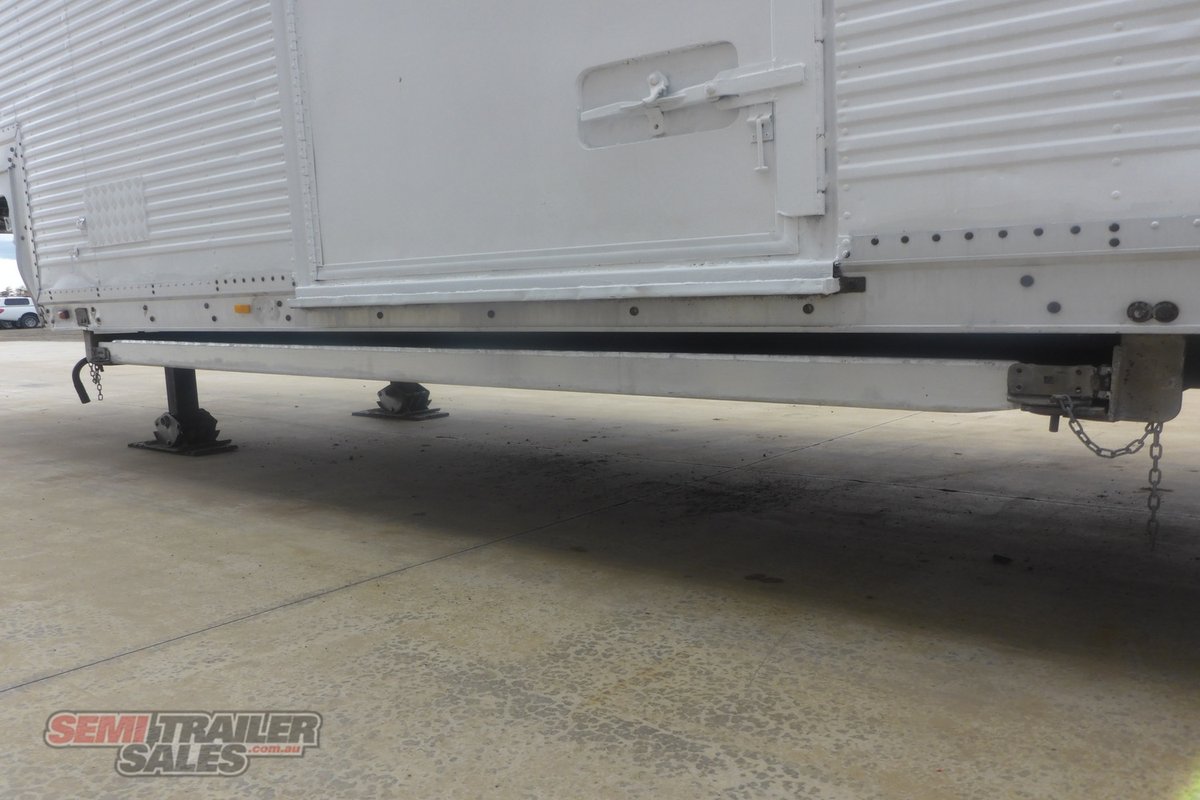 12/1989 LUCAR DROPDECK FURNITURE PANTECH