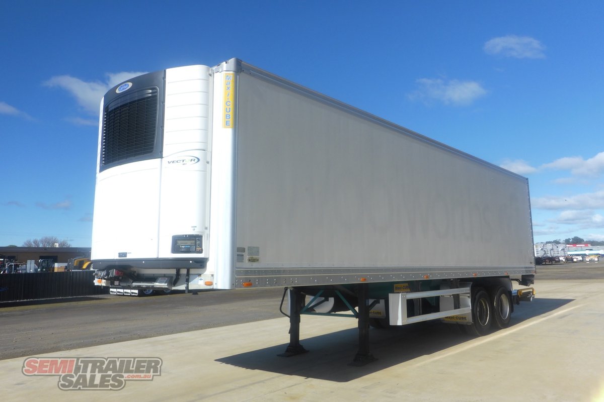 07/2015 MAXITRANS 16 PALLET REFRIGERATED PANTECH WITH TAILGATE LOADER