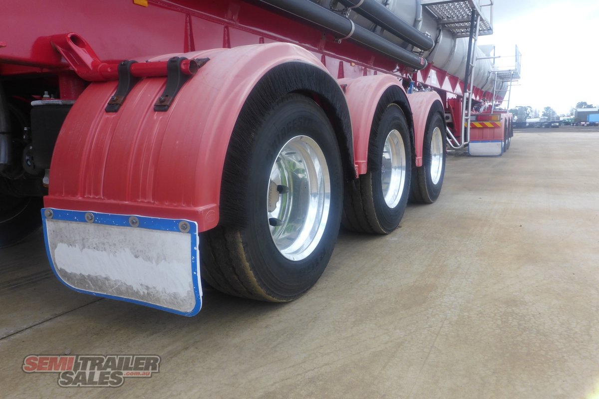 12/1996 TIEMAN TANKER B DOUBLE SET