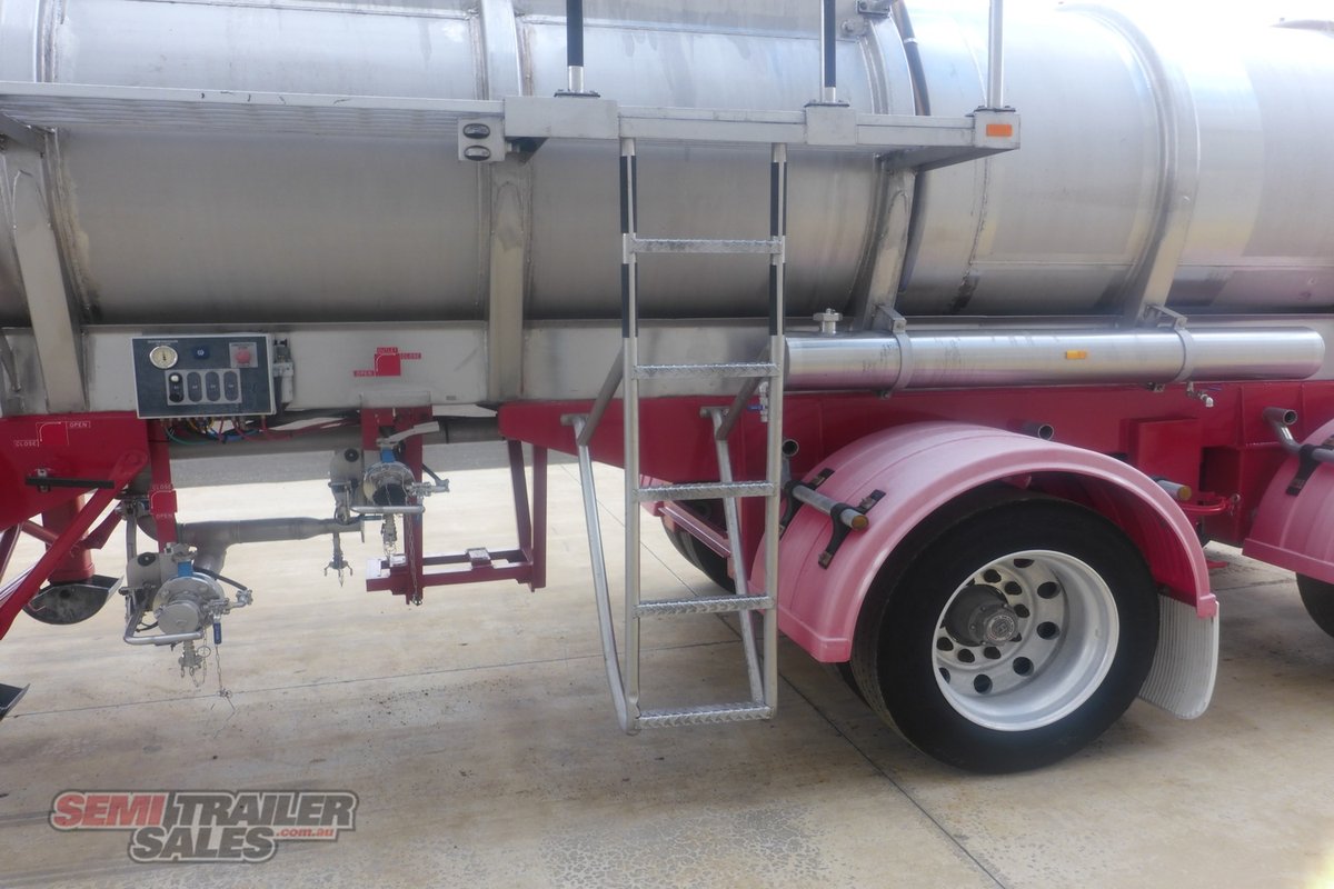 12/2001 TIEMAN 19M TANKER B DOUBLE SET