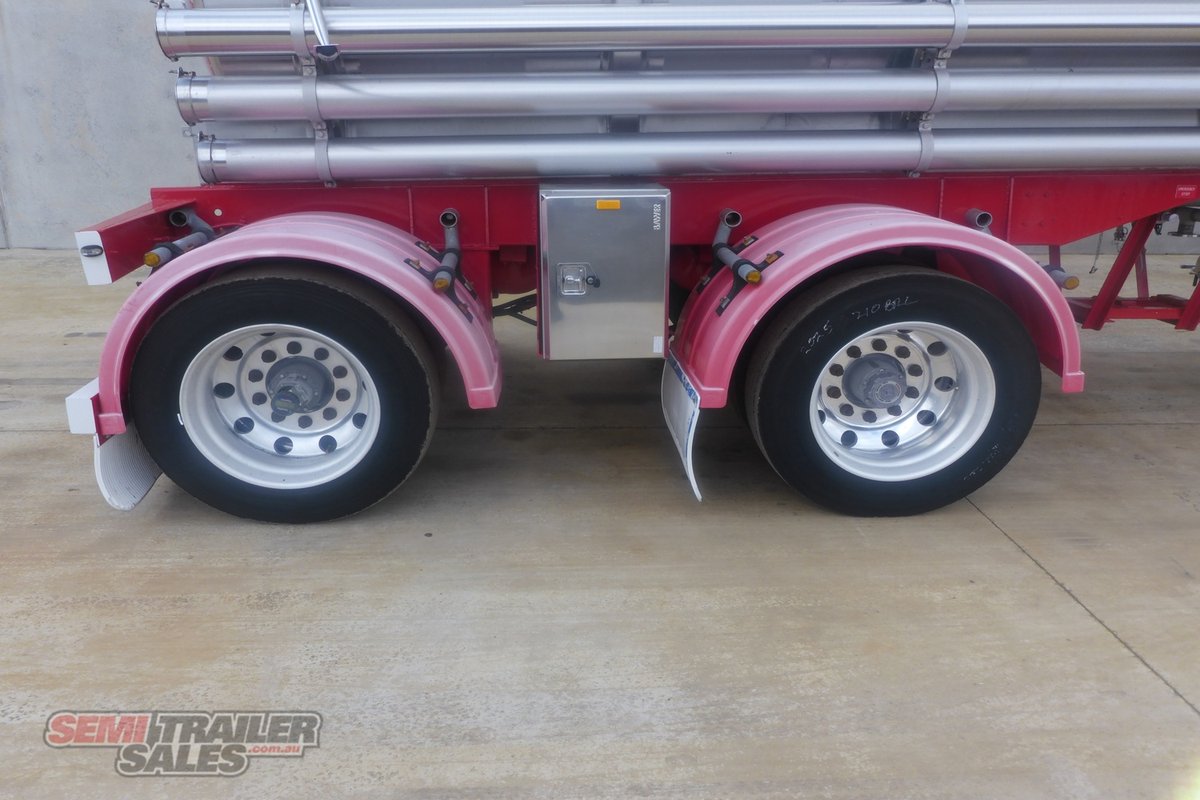 12/2001 TIEMAN 19M TANKER B DOUBLE SET