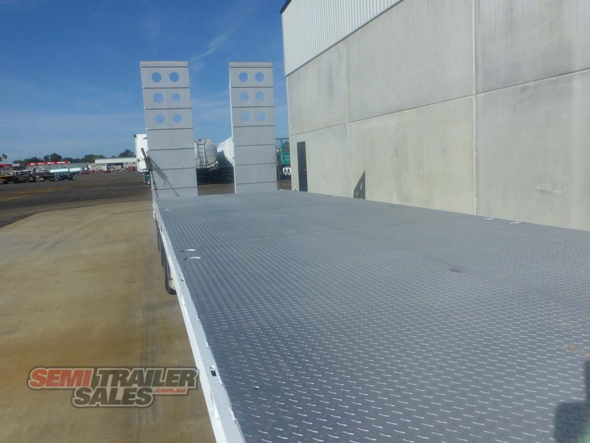MAXITRANS DROP DECK TRAILER