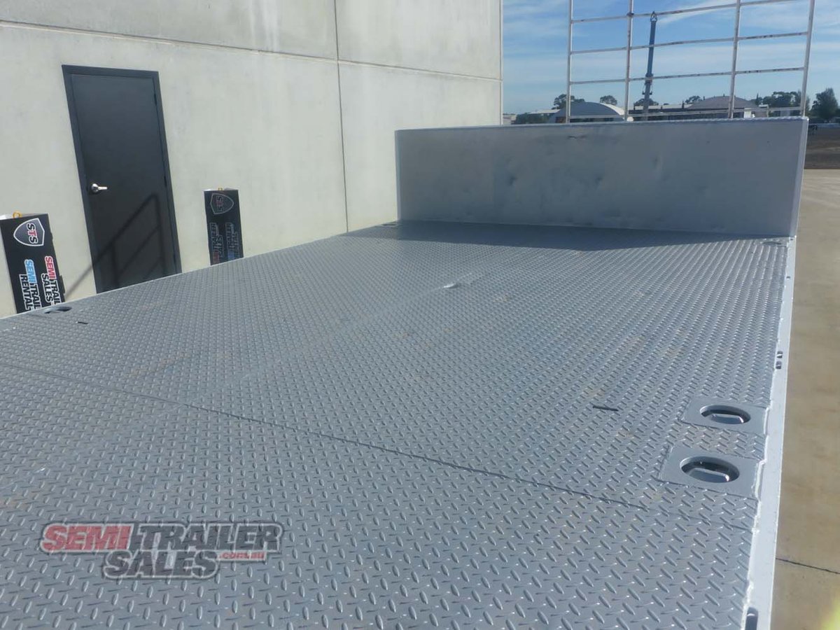 MAXITRANS DROP DECK TRAILER