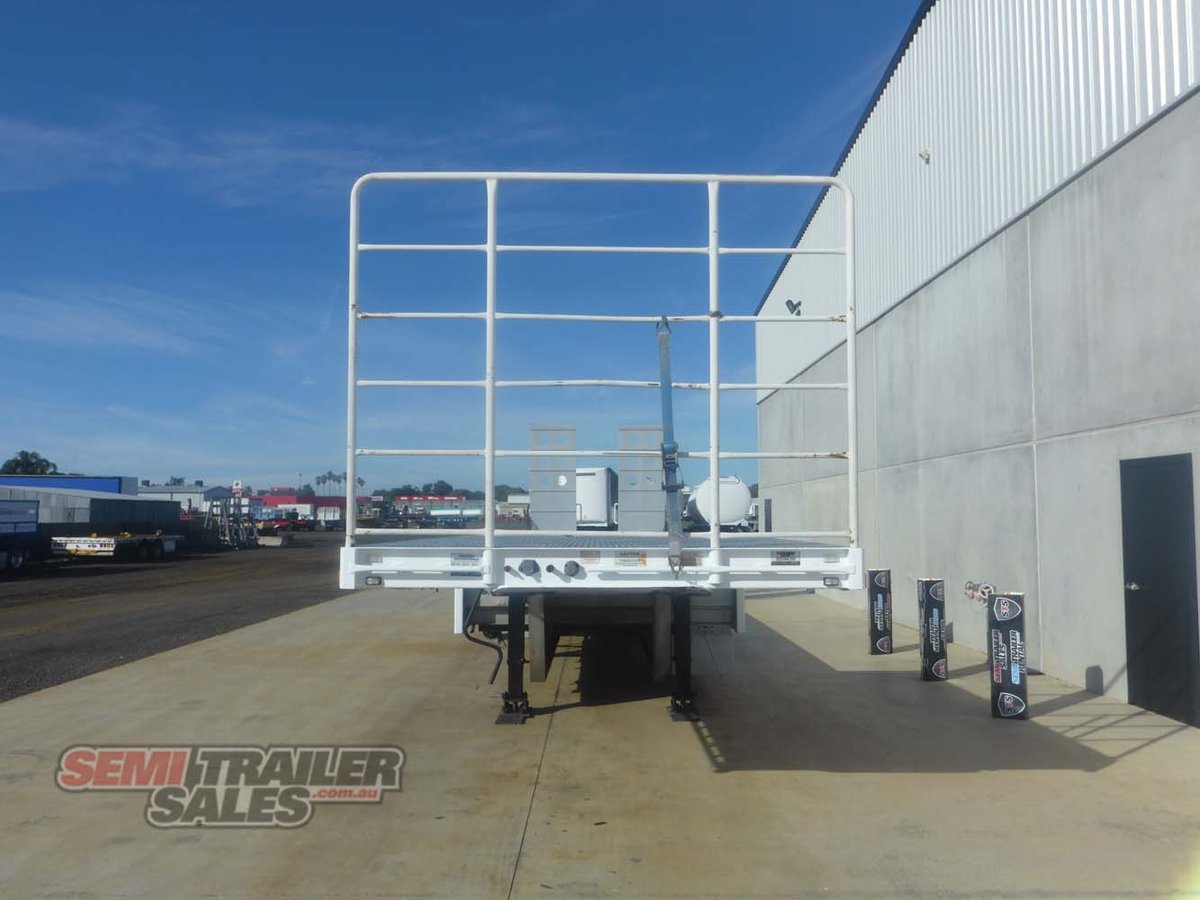 MAXITRANS DROP DECK TRAILER