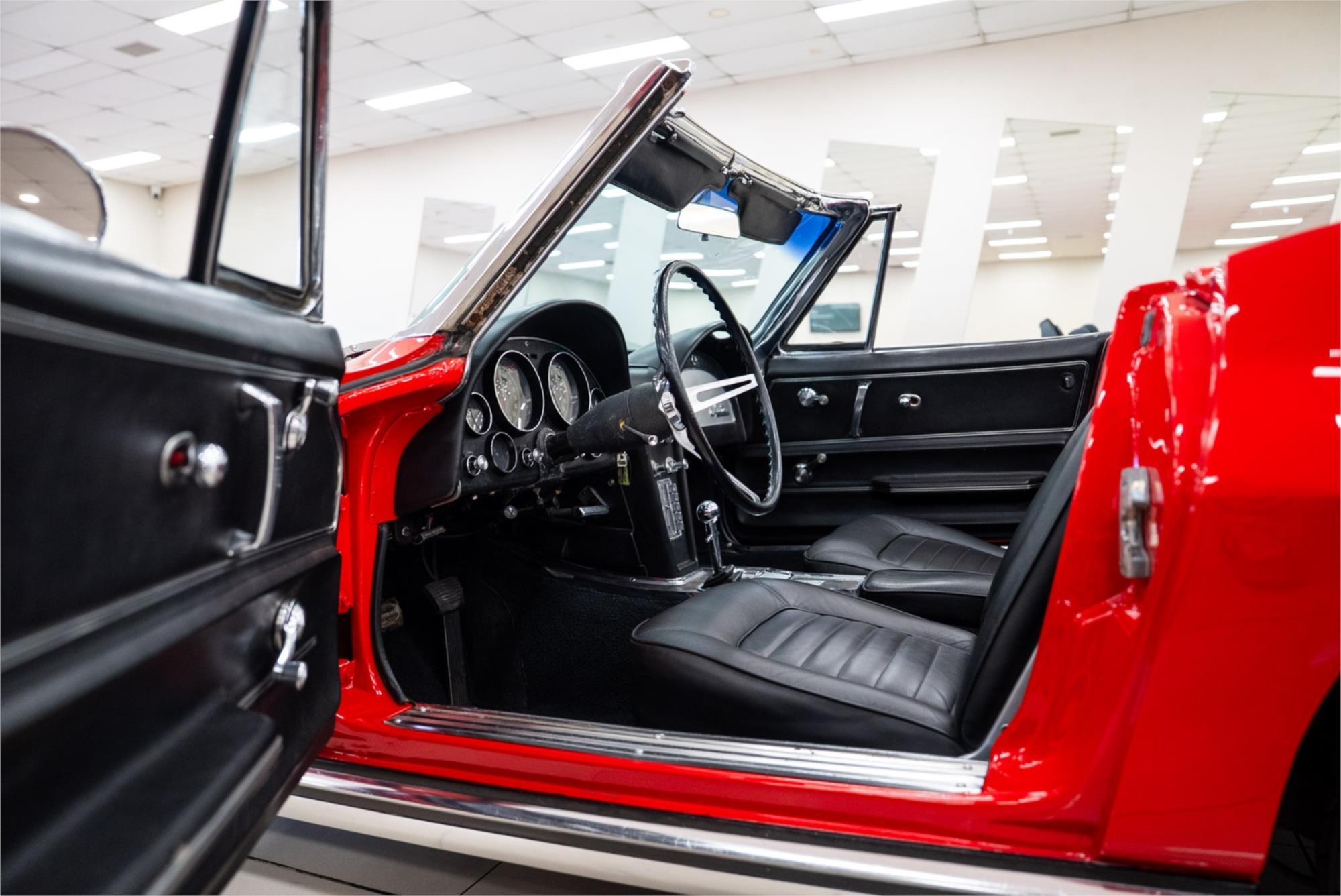 1966 CHEVROLET CORVETTE STINGRAY 4 SP MANUAL 2D ROADSTER