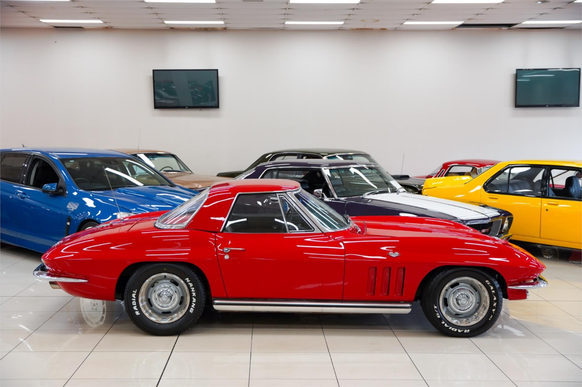 1966 CHEVROLET CORVETTE STINGRAY 4 SP MANUAL 2D ROADSTER