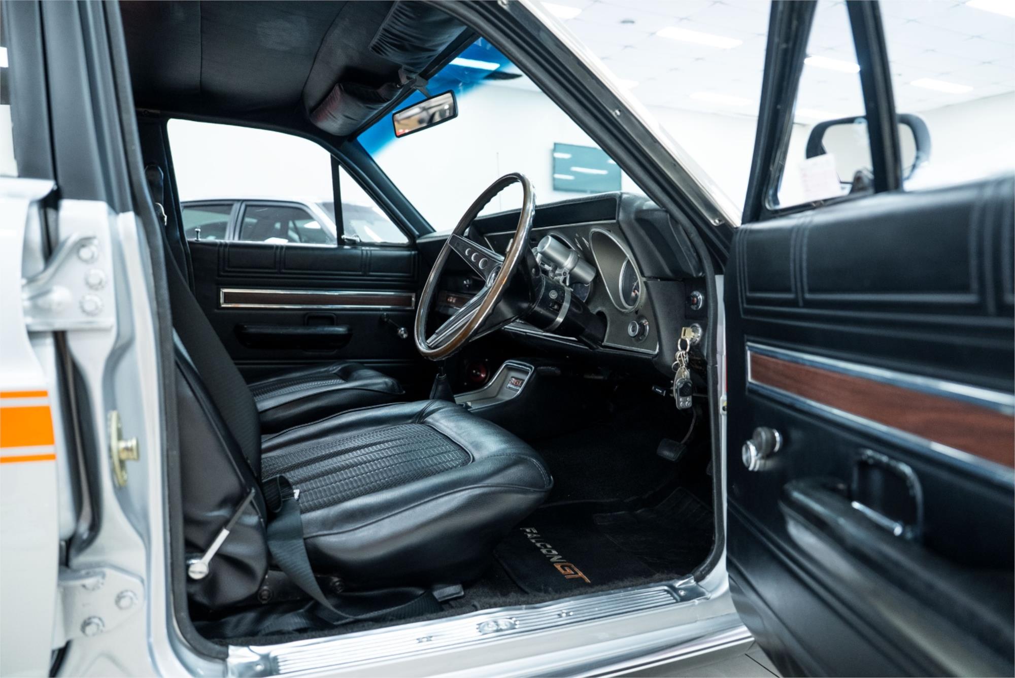 1969 FORD FALCON XW 500 3 SP MANUAL 4D SEDAN