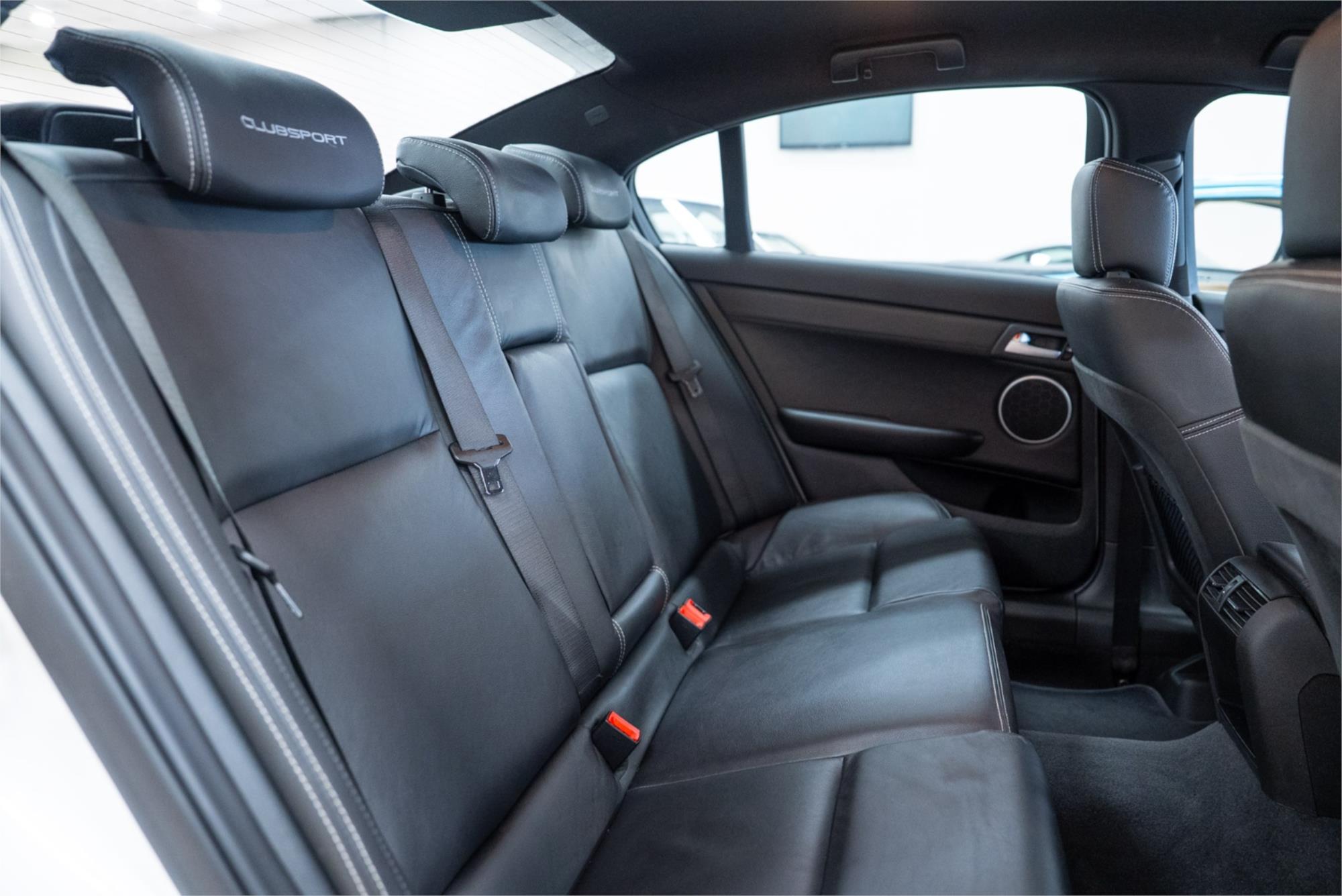 2011 HSV CLUBSPORT E3 MY12 R8 SV BLACK EDITION 6 SP MANUAL 4D SEDAN