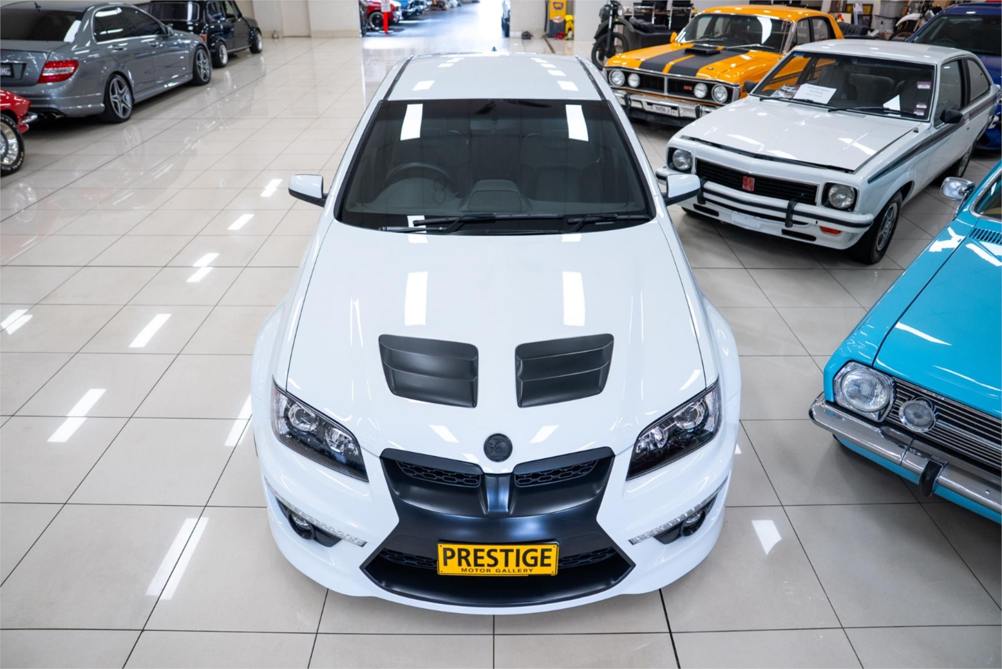2011 HSV CLUBSPORT E3 MY12 R8 SV BLACK EDITION 6 SP MANUAL 4D SEDAN