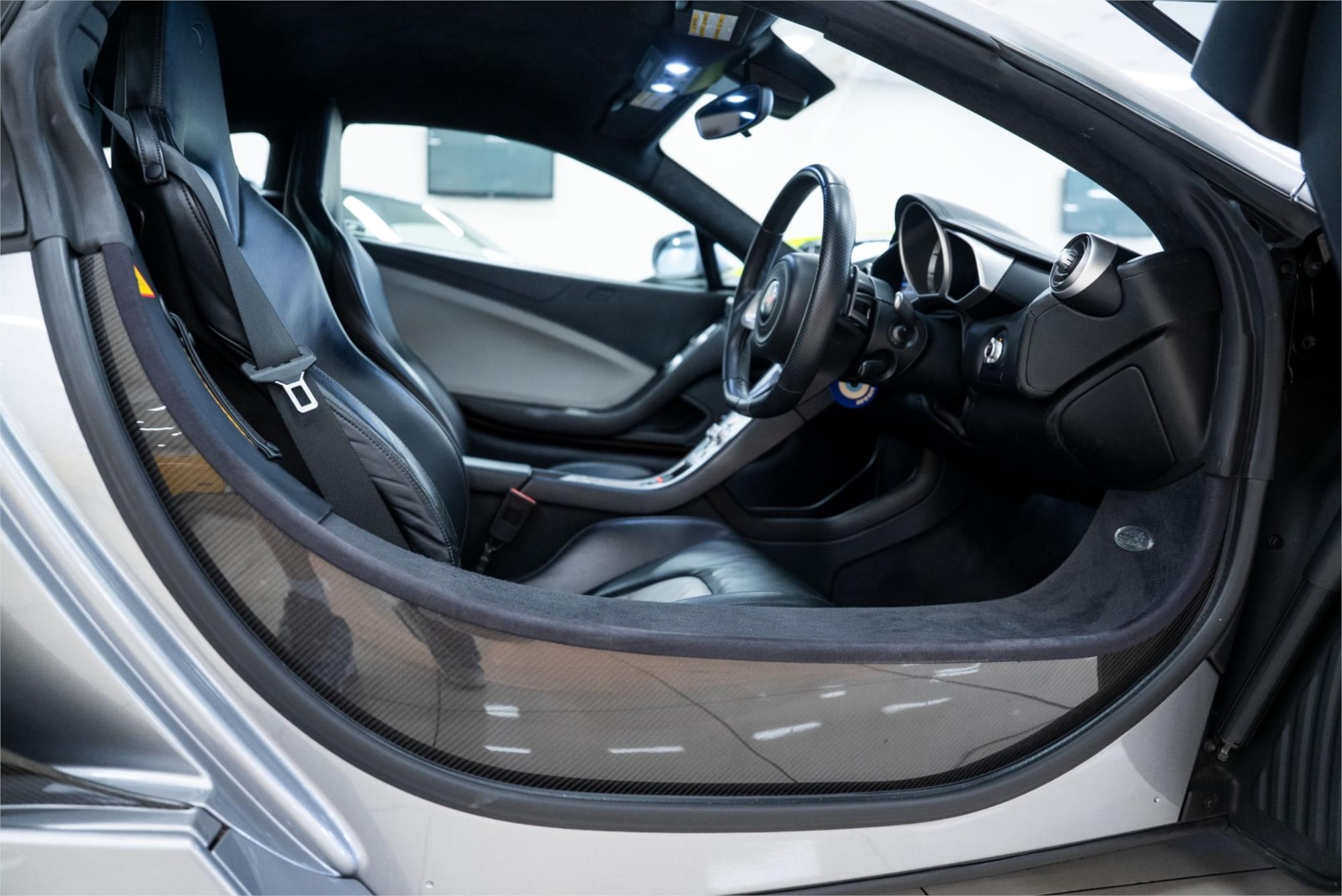 2011 MCLAREN MP4-12C 7 SP AUTOMATIC SEDAN