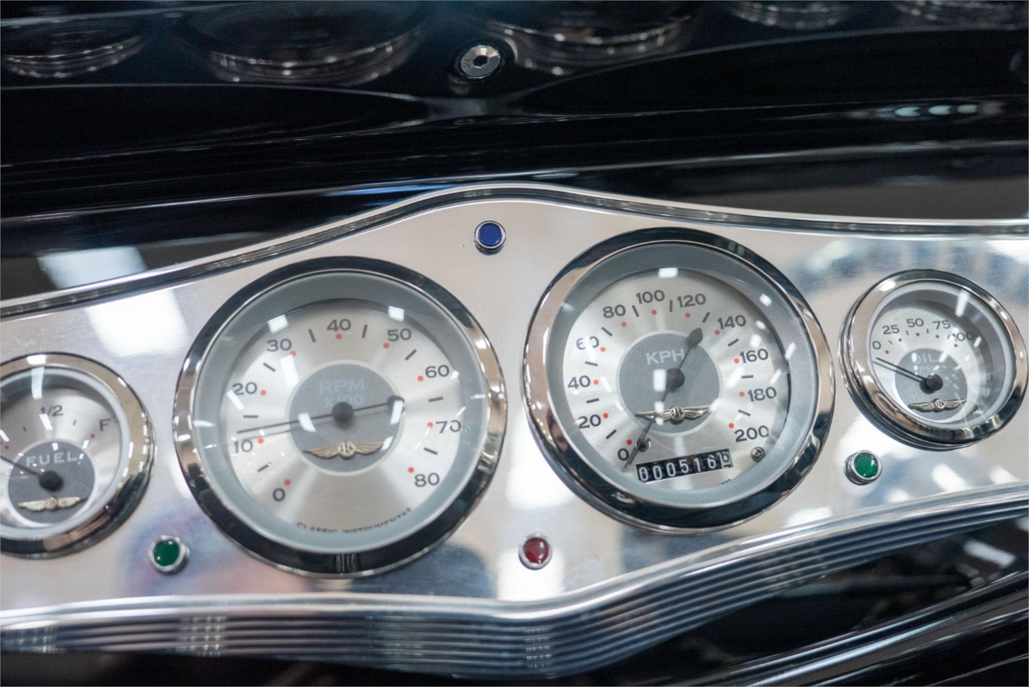 1933 FORD HOT ROD MANUAL 2D ROADSTER