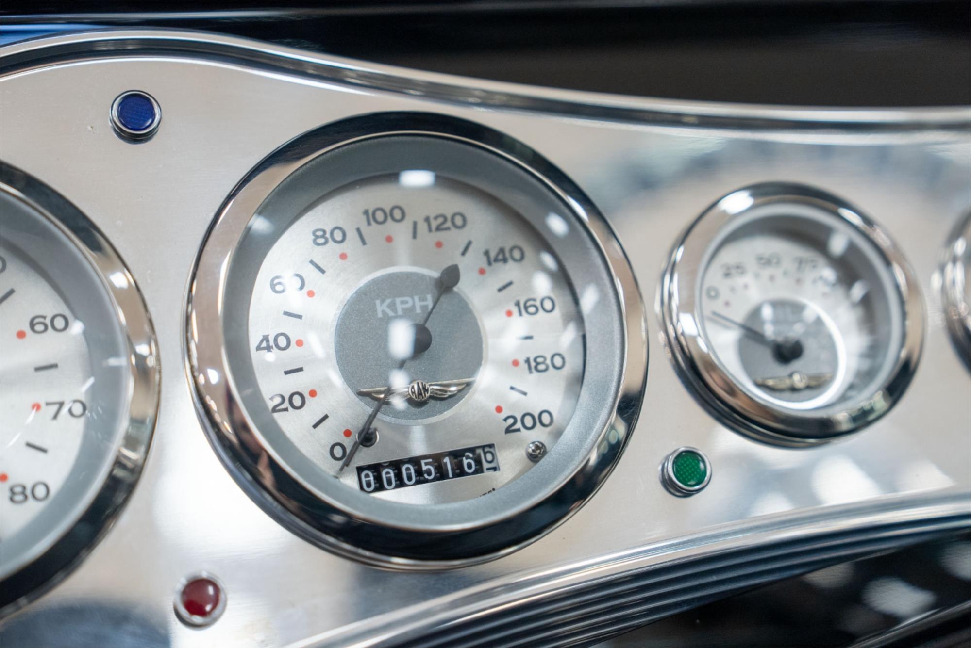 1933 FORD HOT ROD MANUAL 2D ROADSTER