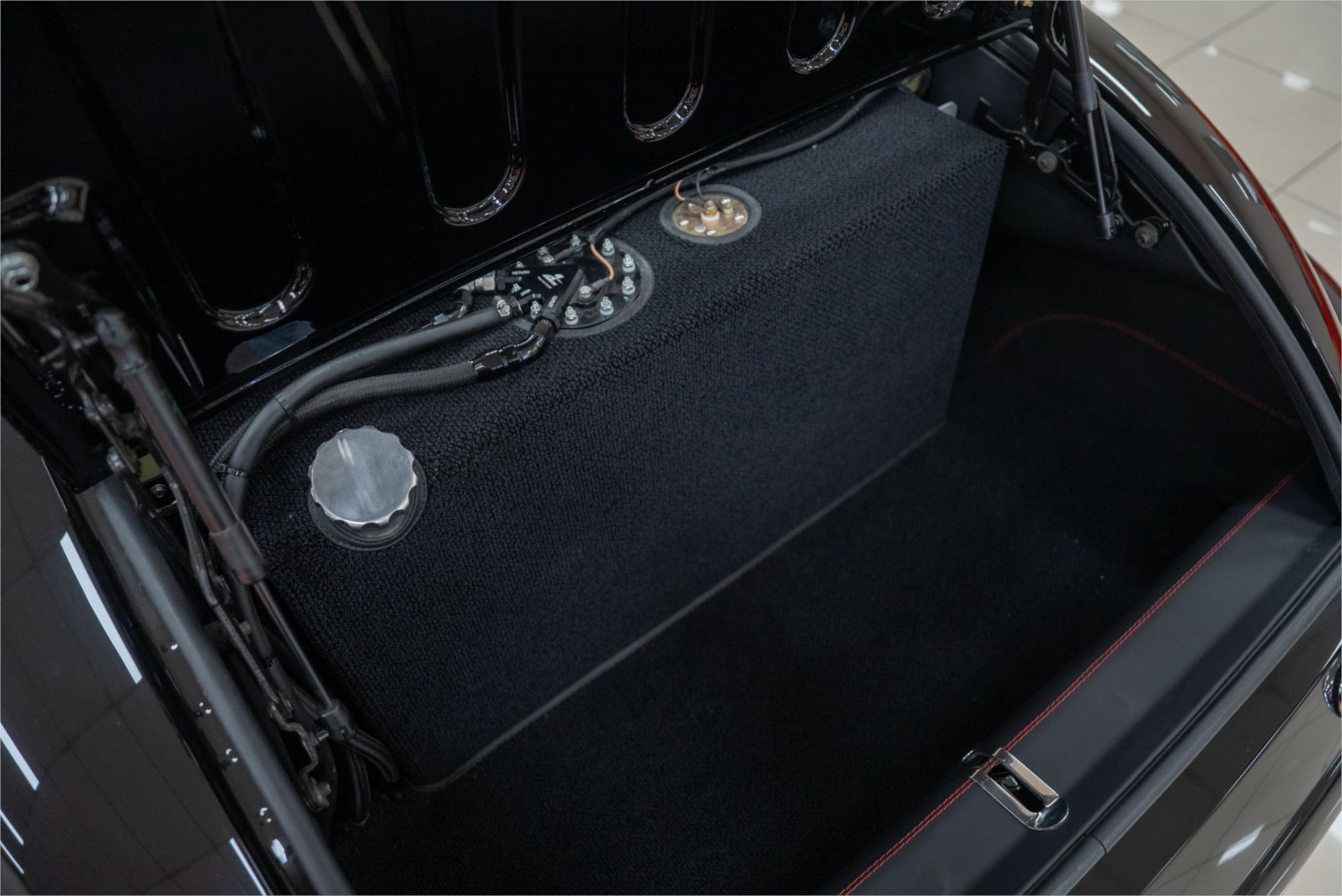 1933 FORD HOT ROD MANUAL 2D ROADSTER