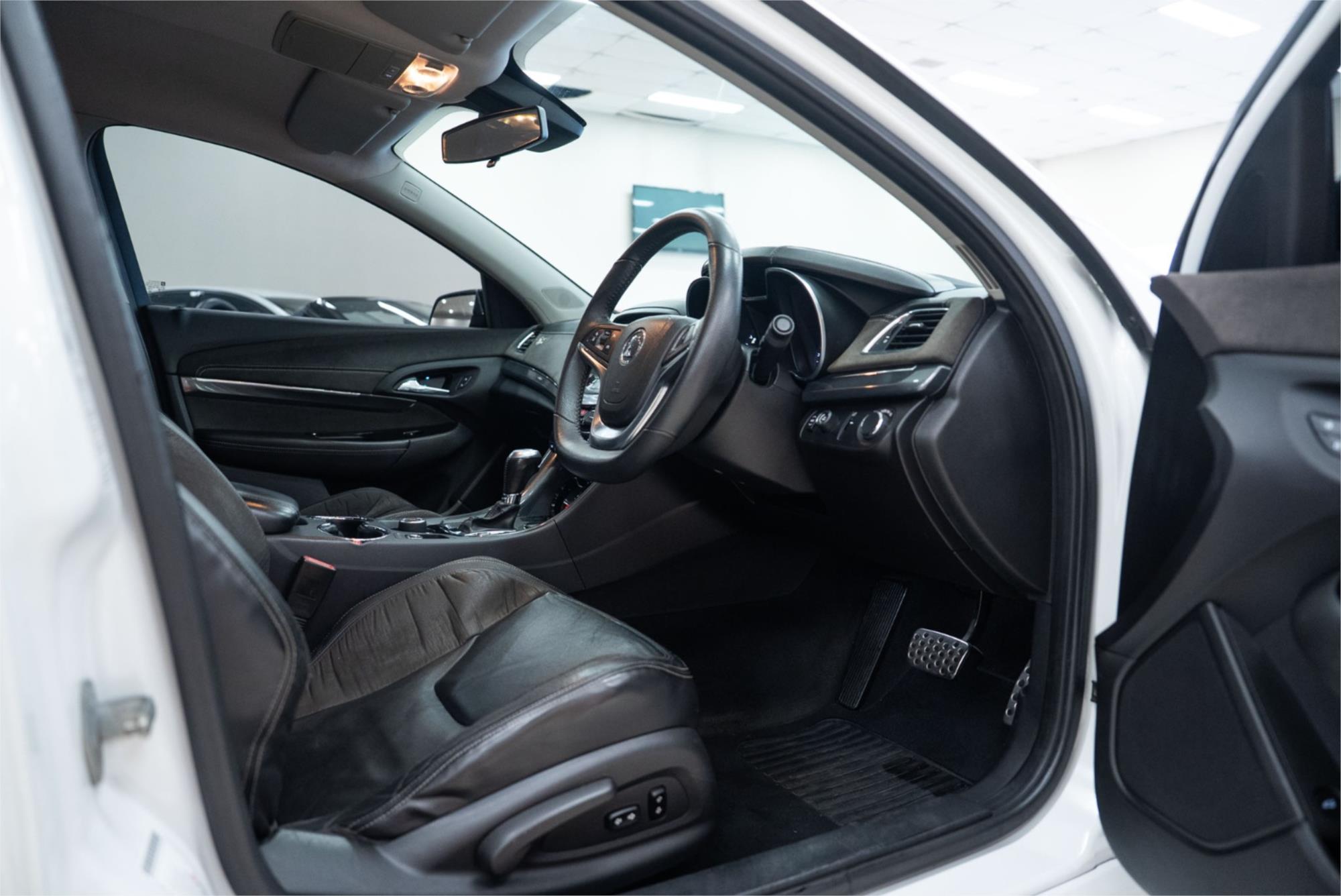 2013 HSV MALOO GEN F R8 6 SP AUTOMATIC UTILITY