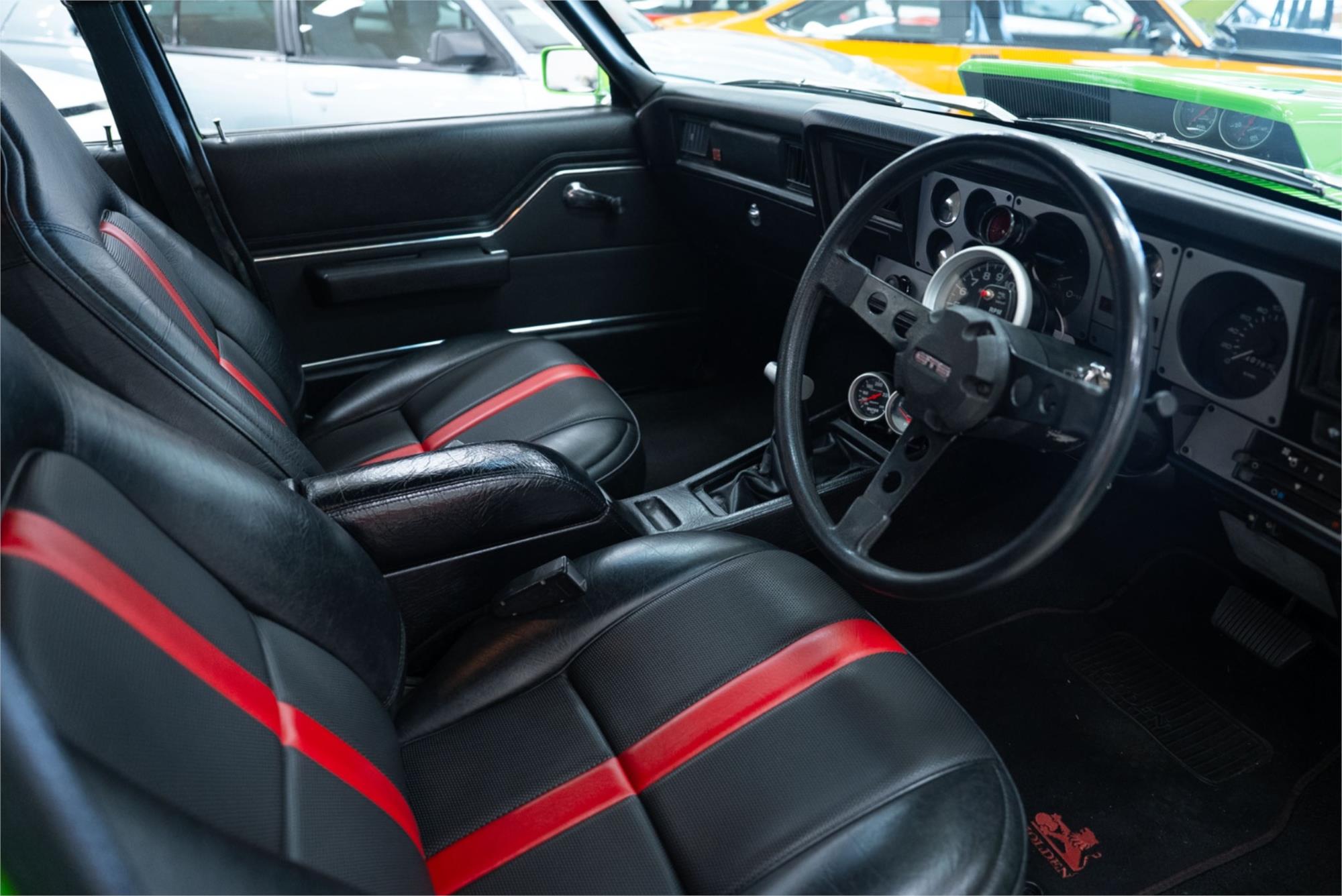 1974 HOLDEN KINGSWOOD HJ 3 SP AUTOMATIC 4D SEDAN