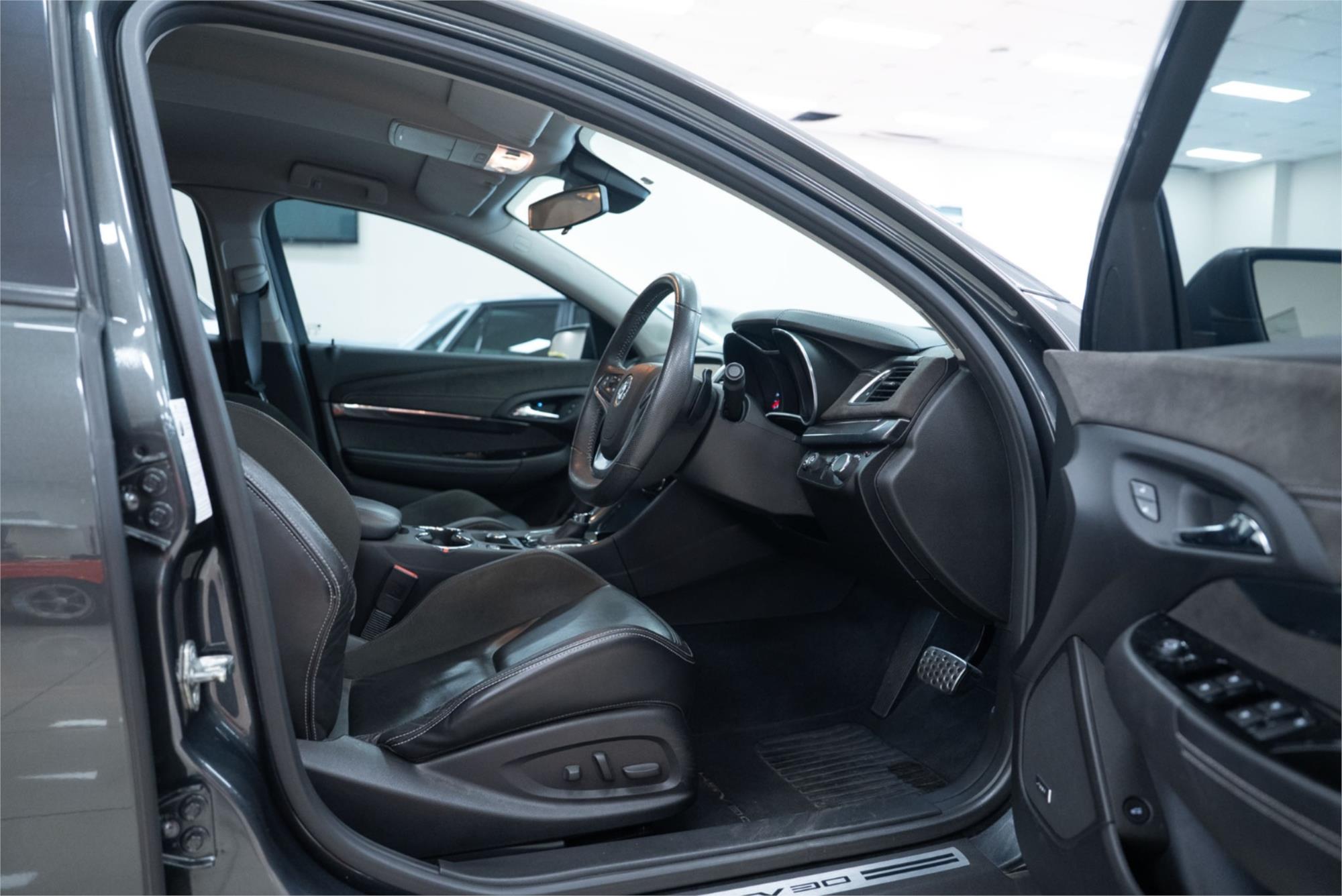 2017 HSV CLUBSPORT GEN F2 R8 LSA 30TH EDITION 6 SP AUTO ACTIVE SEQ 4D SEDAN