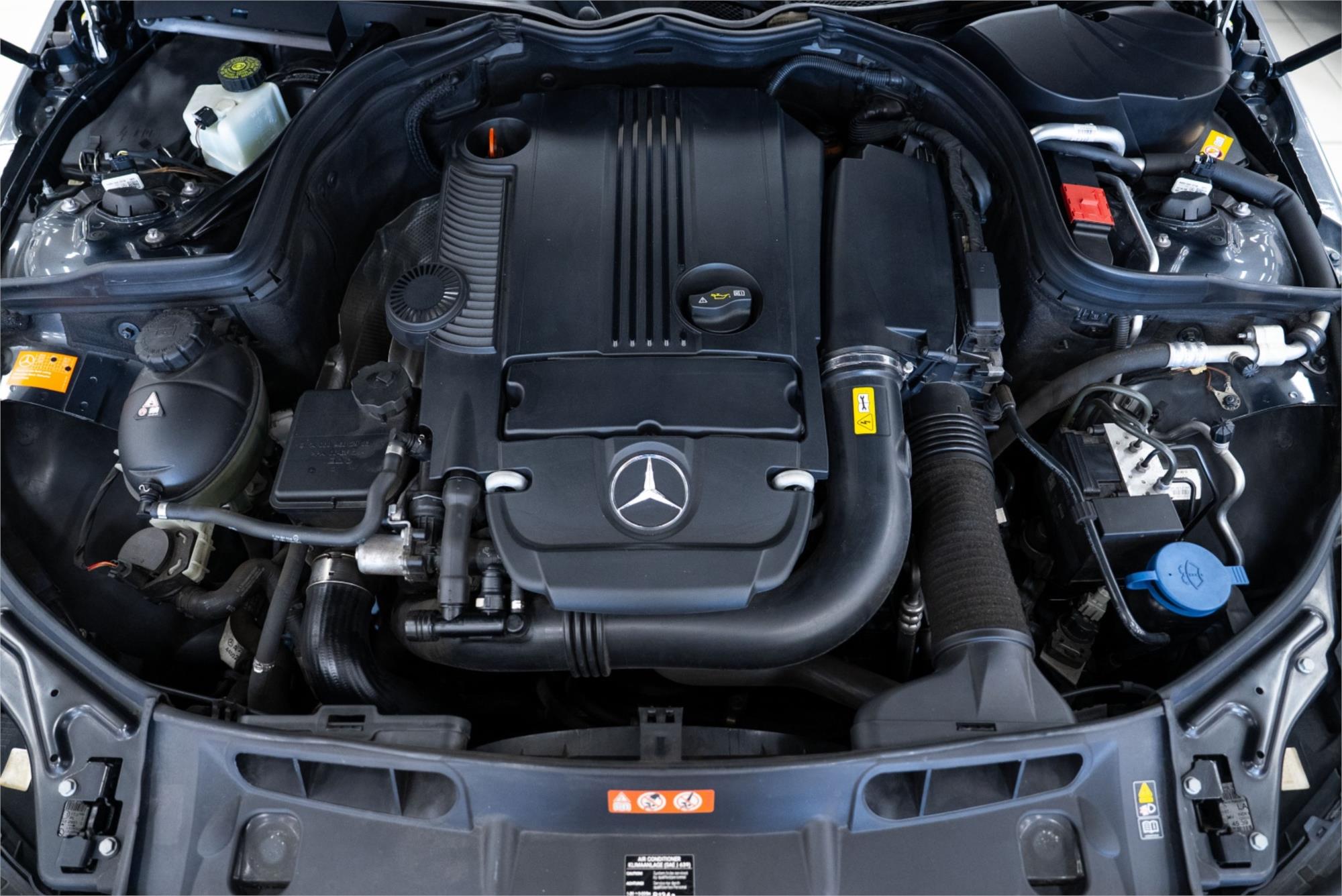 2013 MERCEDES-BENZ C250 C204 MY13 SPORT BE 7 SP AUTOMATIC G-TRONIC SEDAN