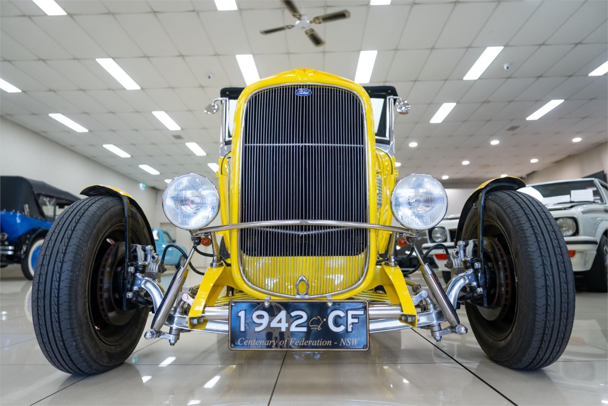 1932 FORD HOT ROD 3 SP TOPLOADER 2D ROADSTER
