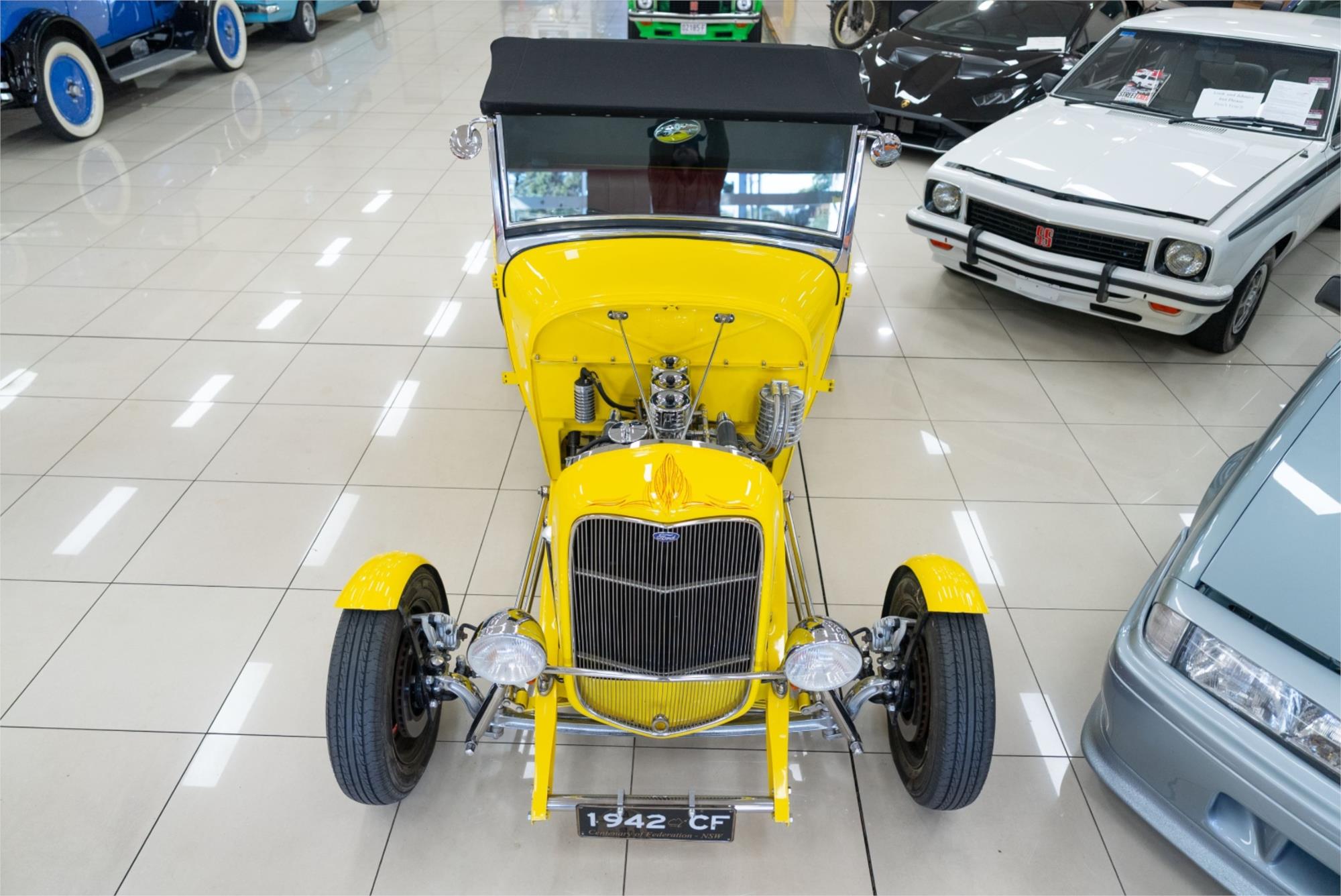 1932 FORD HOT ROD 3 SP TOPLOADER 2D ROADSTER