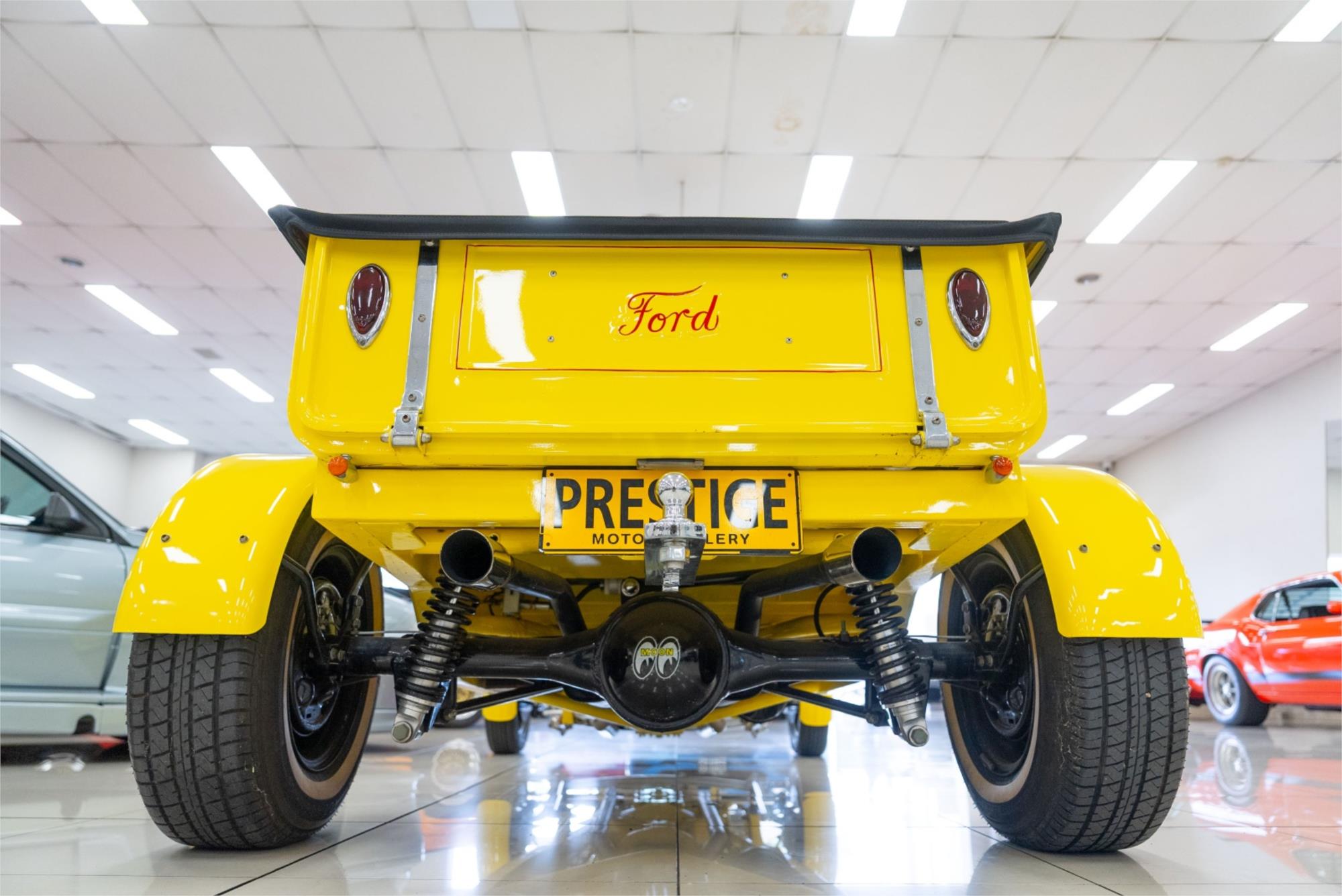 1932 FORD HOT ROD 3 SP TOPLOADER 2D ROADSTER