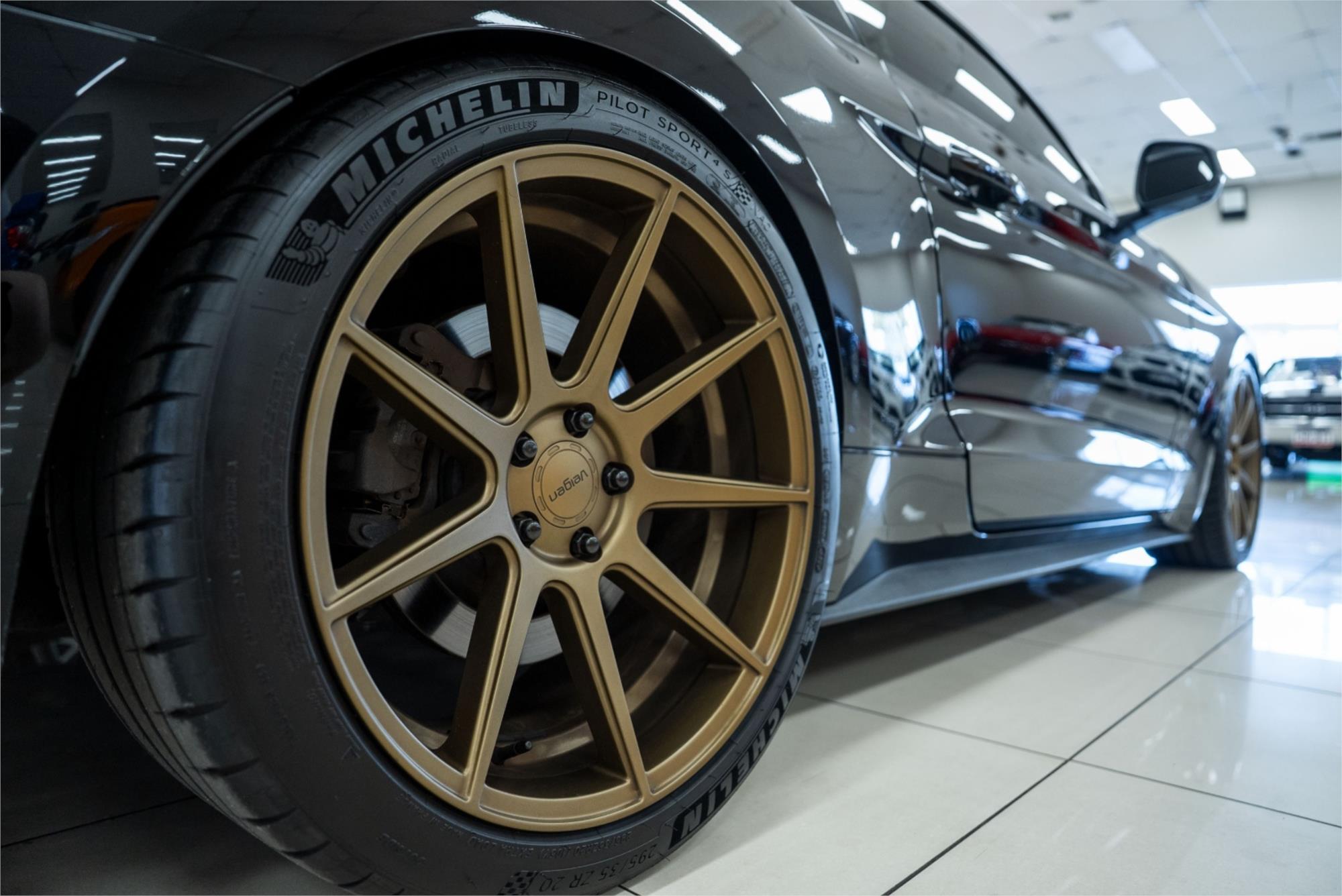 2019 FORD MUSTANG FN FASTBACK GT 5.0 V8 6 SP MANUAL SEDAN