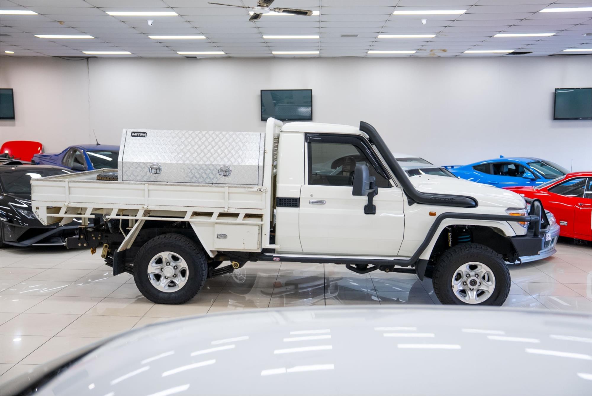 2020 TOYOTA LANDCRUISER VDJ79R GXL (4X4) 5 SP MANUAL C/CHAS