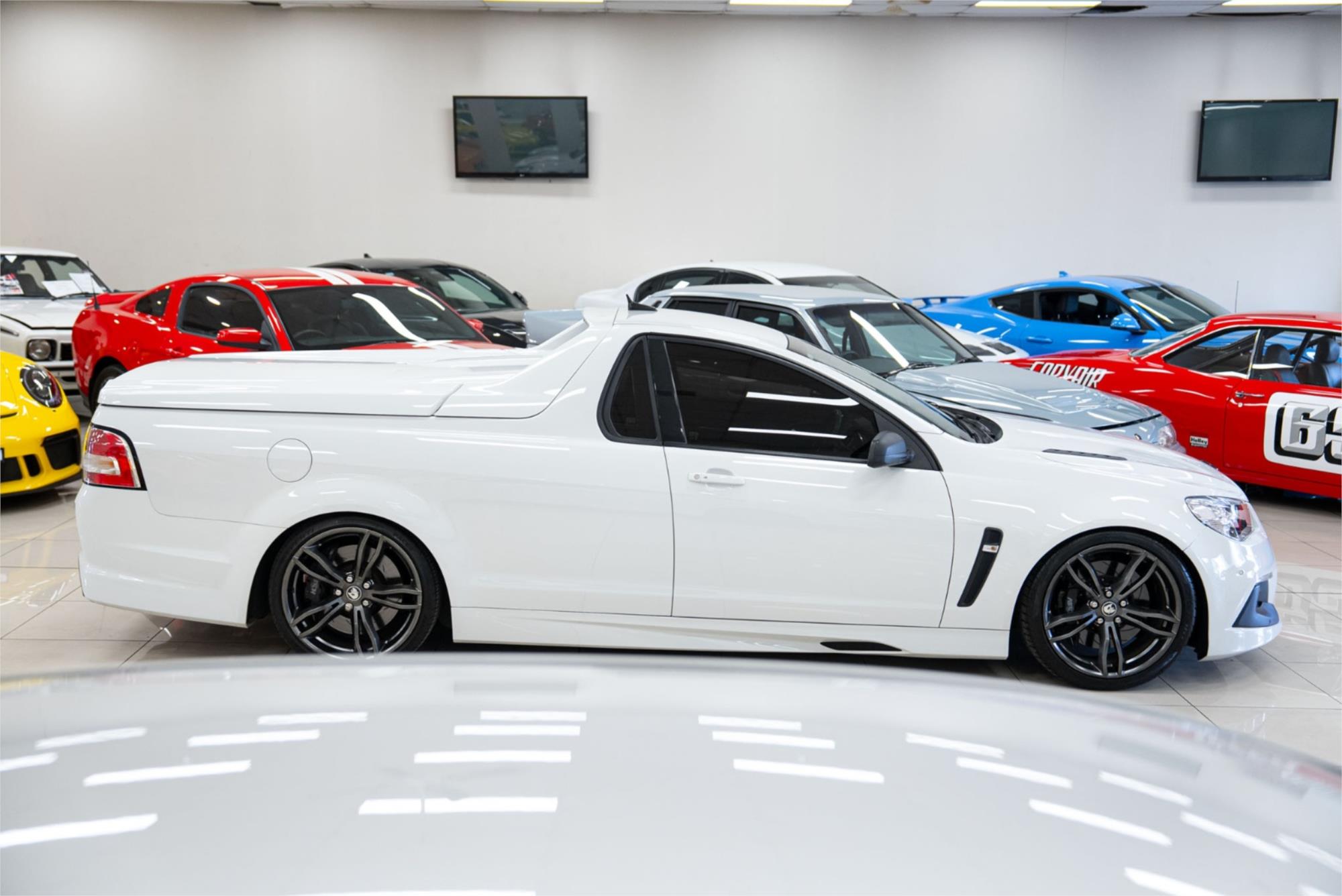 2016 HSV MALOO GEN-F2 R8 SV BLACK LS3 6 SP AUTO ACTIVE SELECT UTILITY
