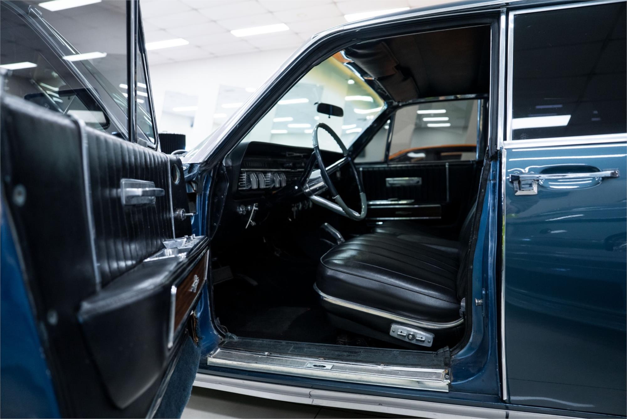1965 LINCOLN CONTINENTAL 3 SP AUTOMATIC SEDAN