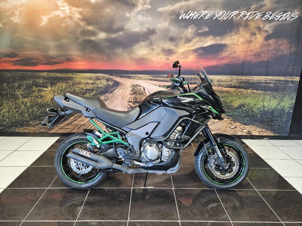 2017 KAWASAKI VERSYS 1000 (KLZ1000) DUAL SPORTS