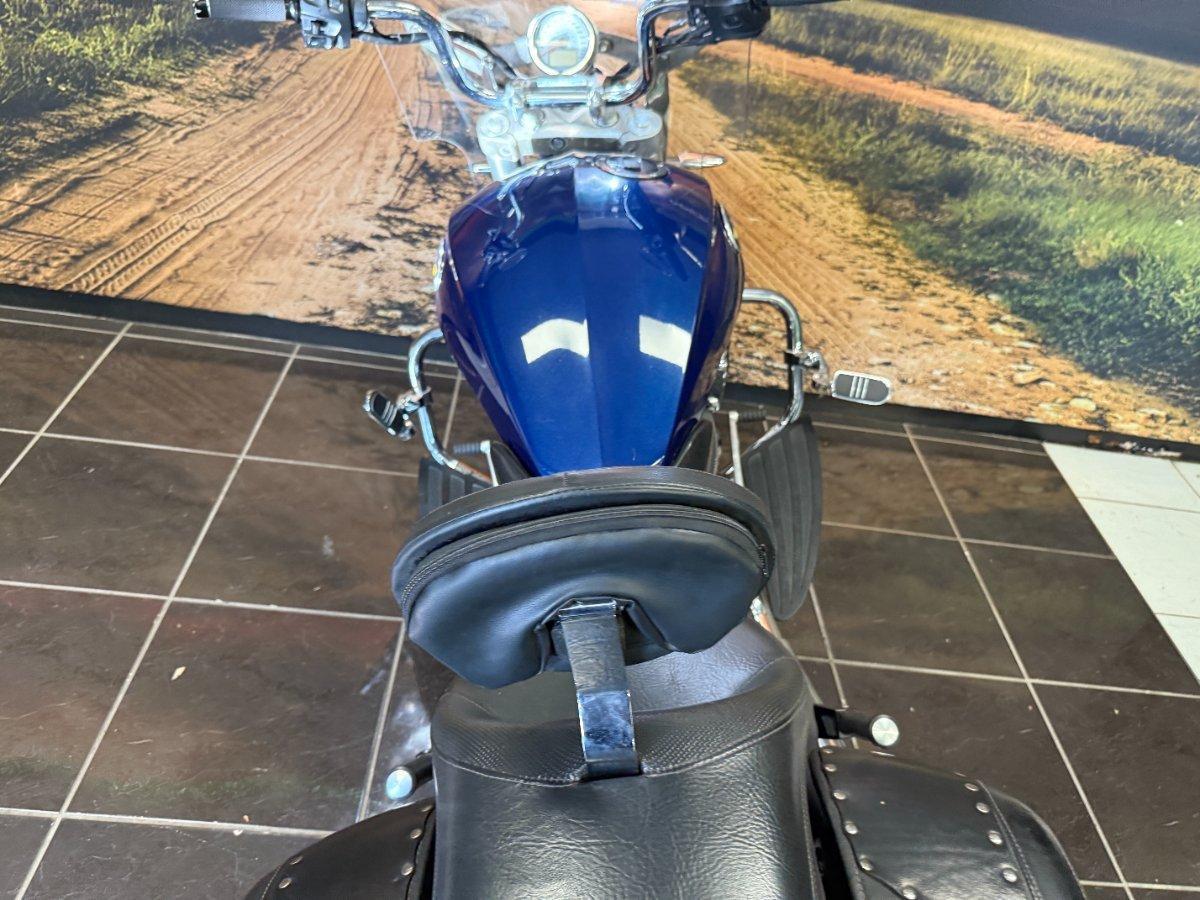 2011 VICTORY CROSS ROADS CRUISER