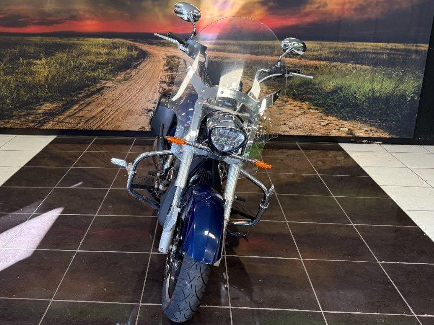 2011 VICTORY CROSS ROADS CRUISER